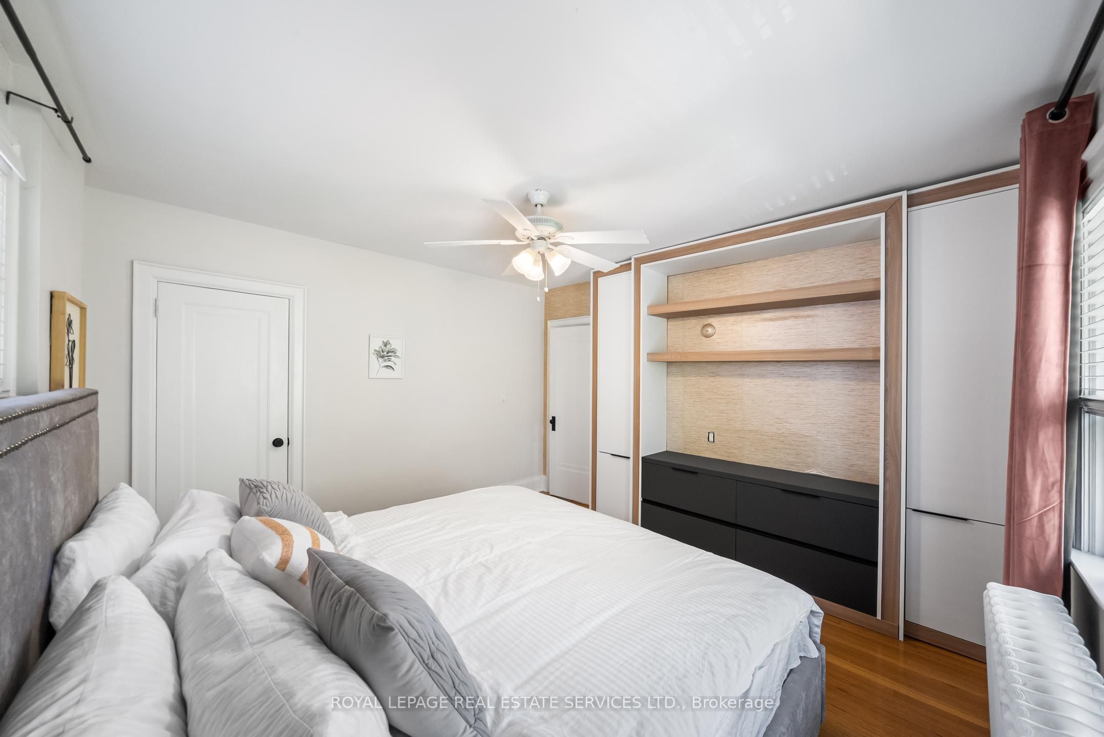 202 Dinnick Crescent Property Photo 24