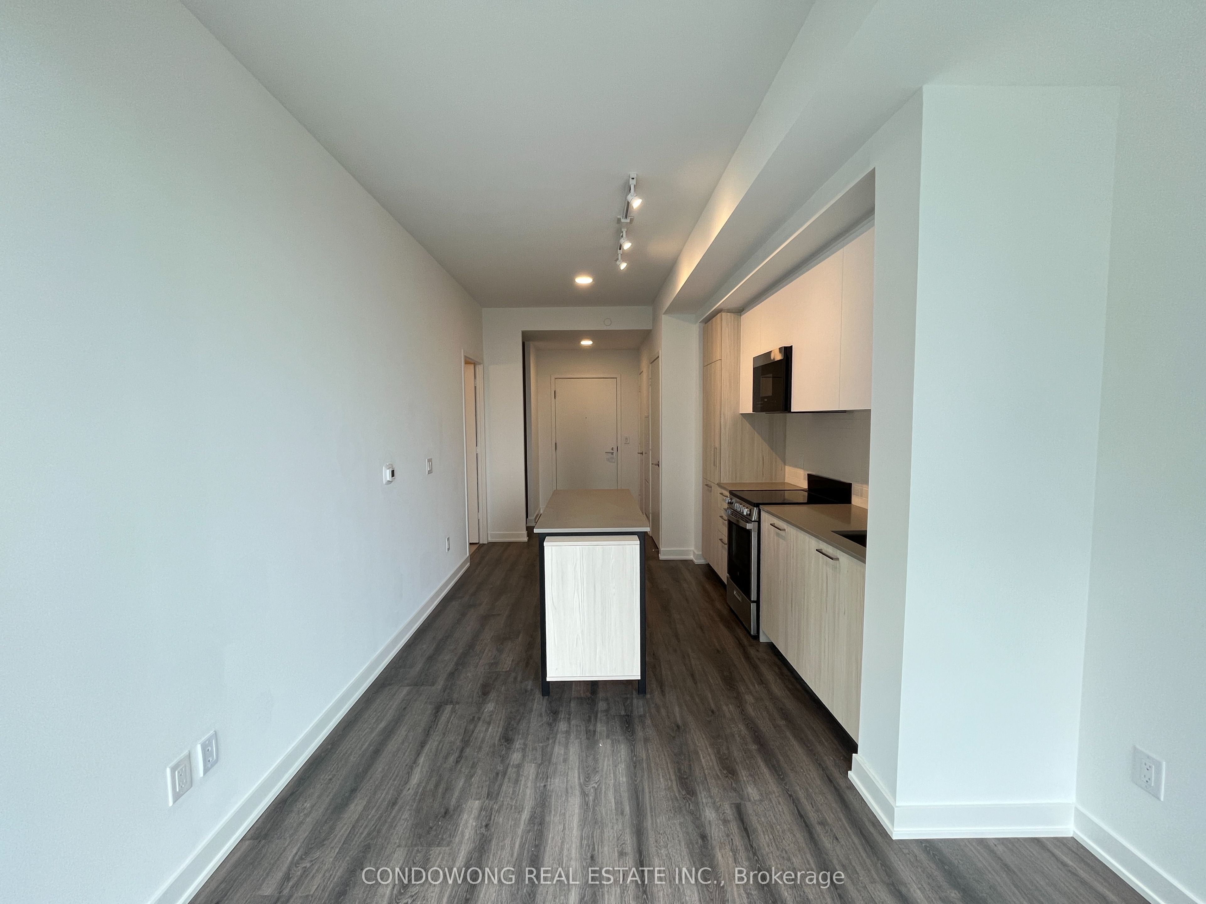65 Mutual Street 1503 Property Photo 4