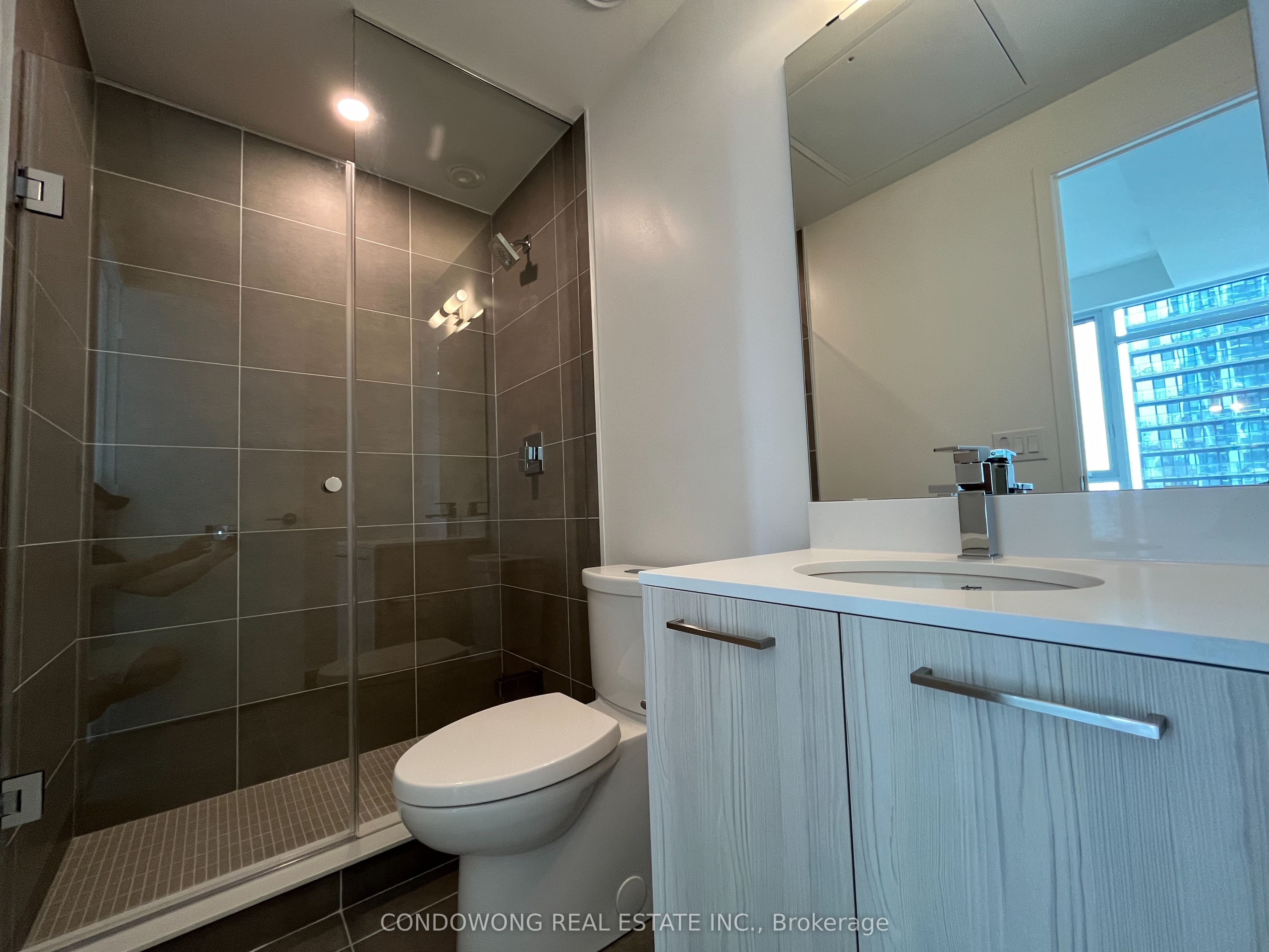 65 Mutual Street 1503 Property Photo 7