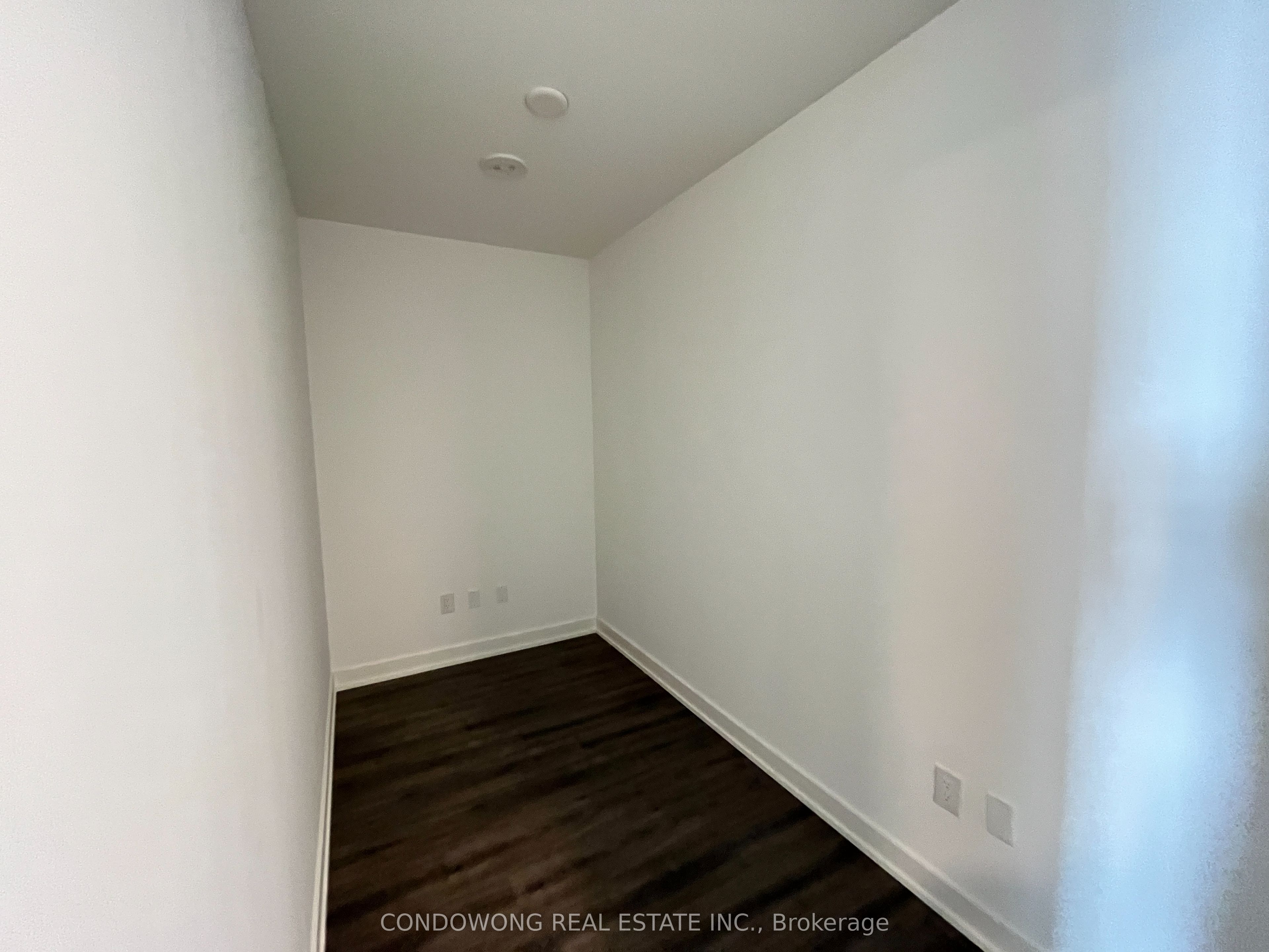 65 Mutual Street 1503 Property Photo 8