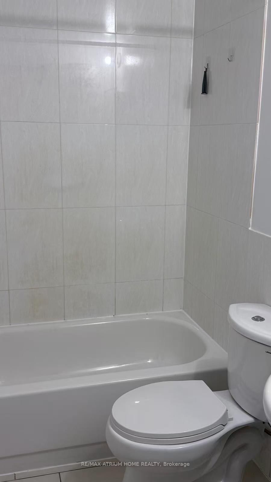 413 Spadina Avenue 201 Property Photo 6