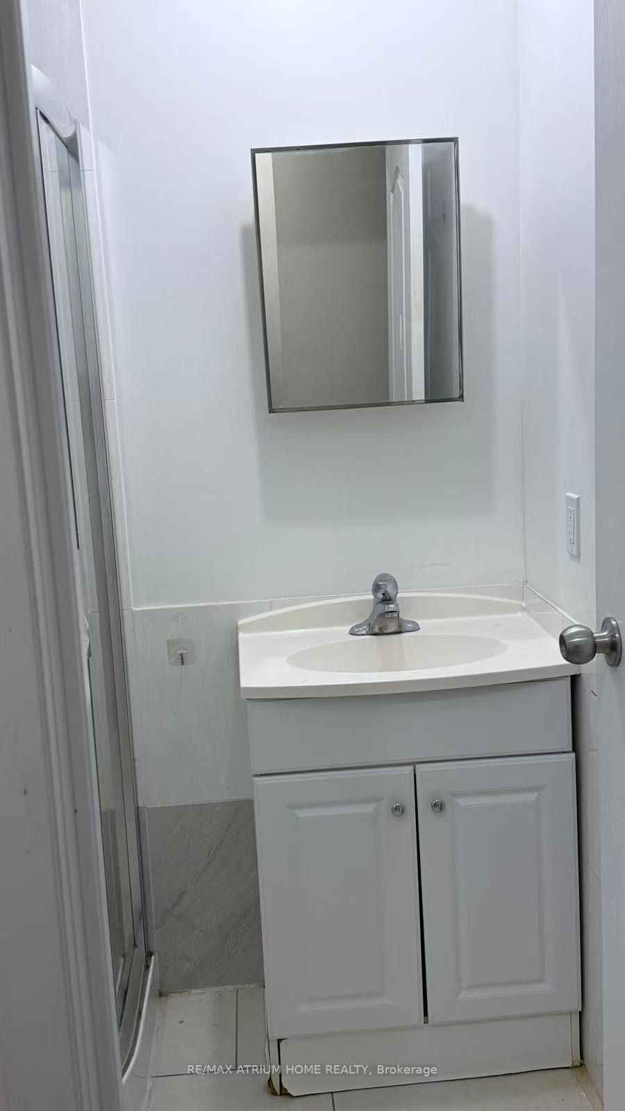 413 Spadina Avenue 201 Property Photo 9