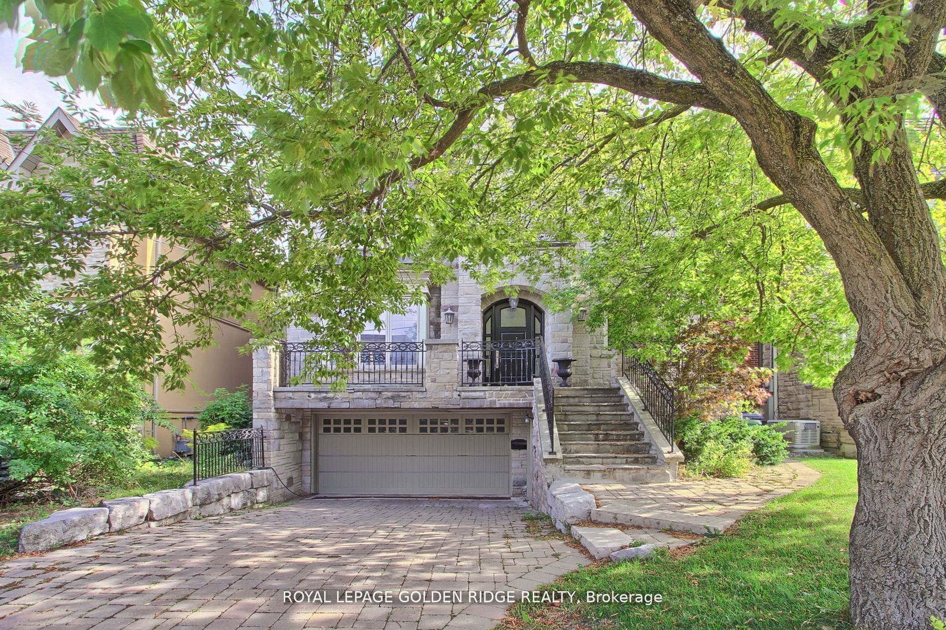 99 Bannockburn Avenue Property Photo 2