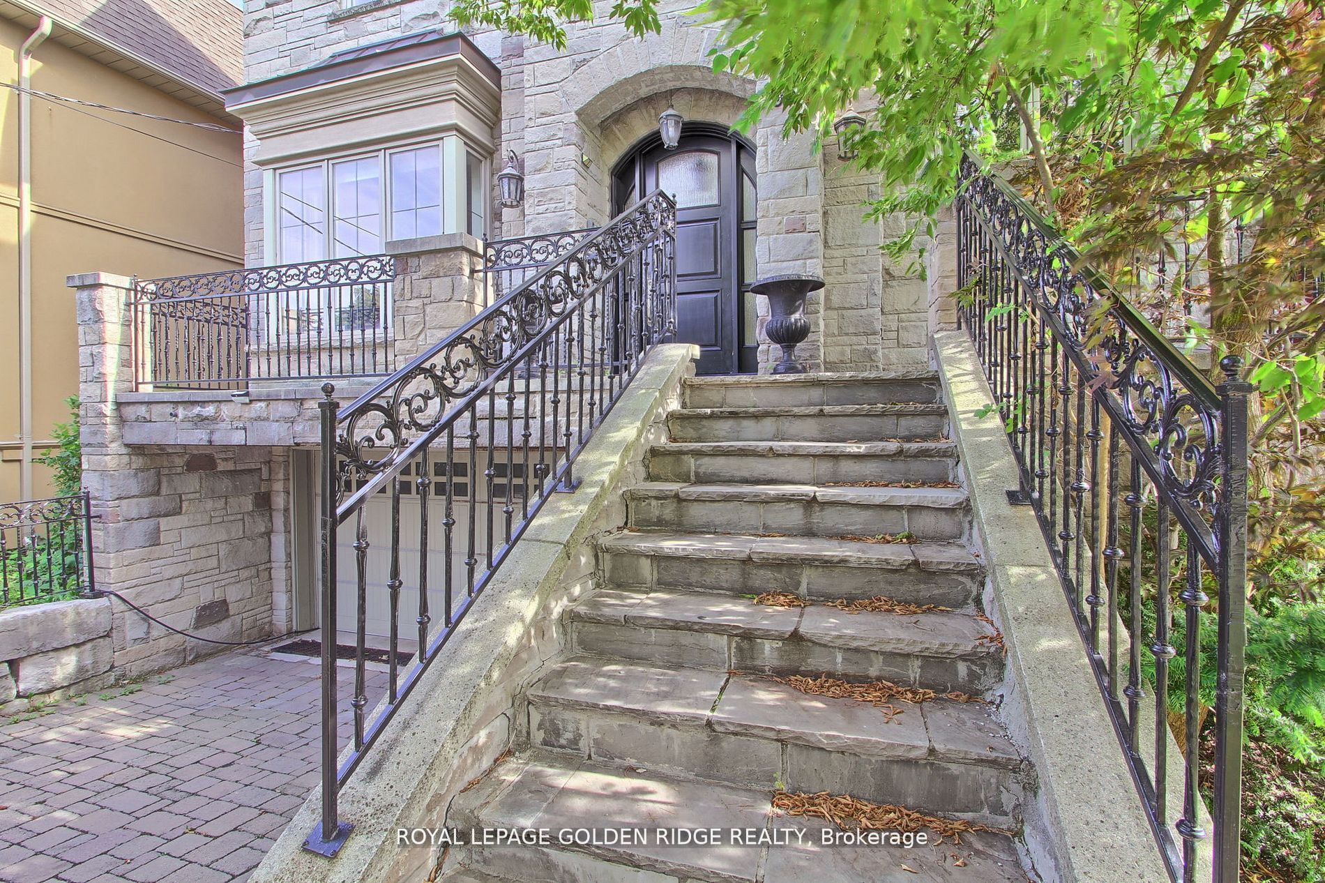 99 Bannockburn Avenue Property Photo 3