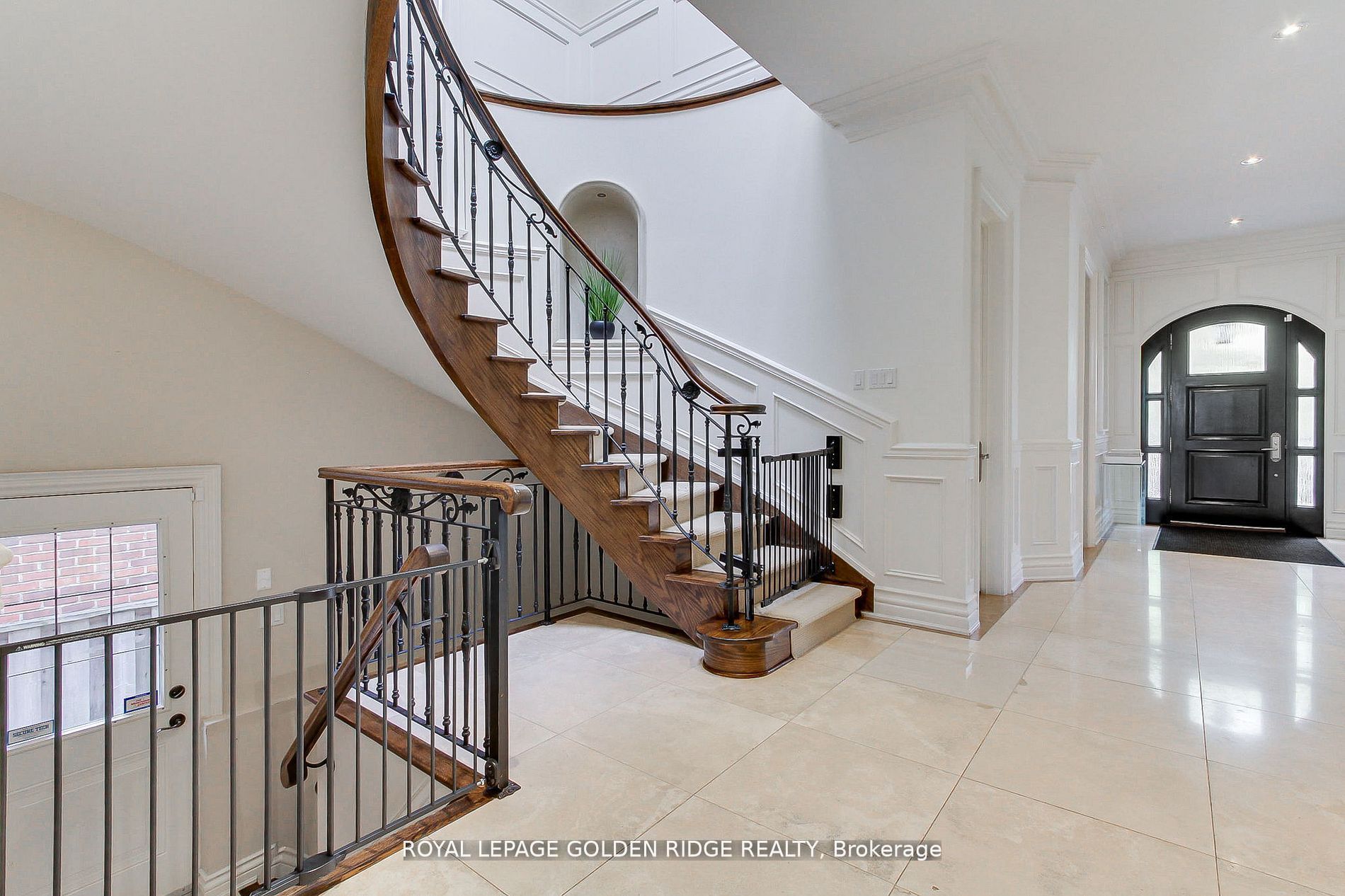 99 Bannockburn Avenue Property Photo 4