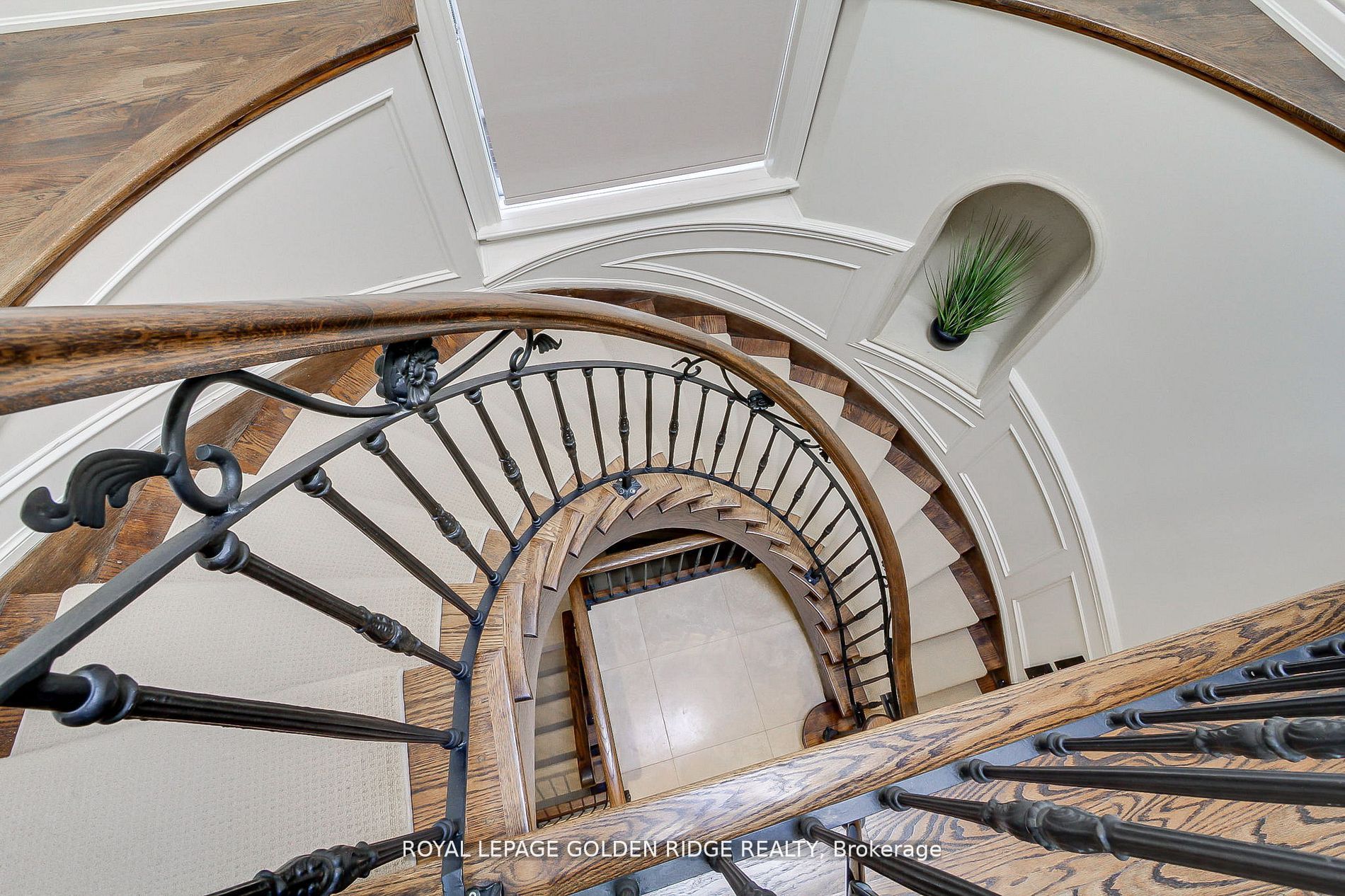 99 Bannockburn Avenue Property Photo 12