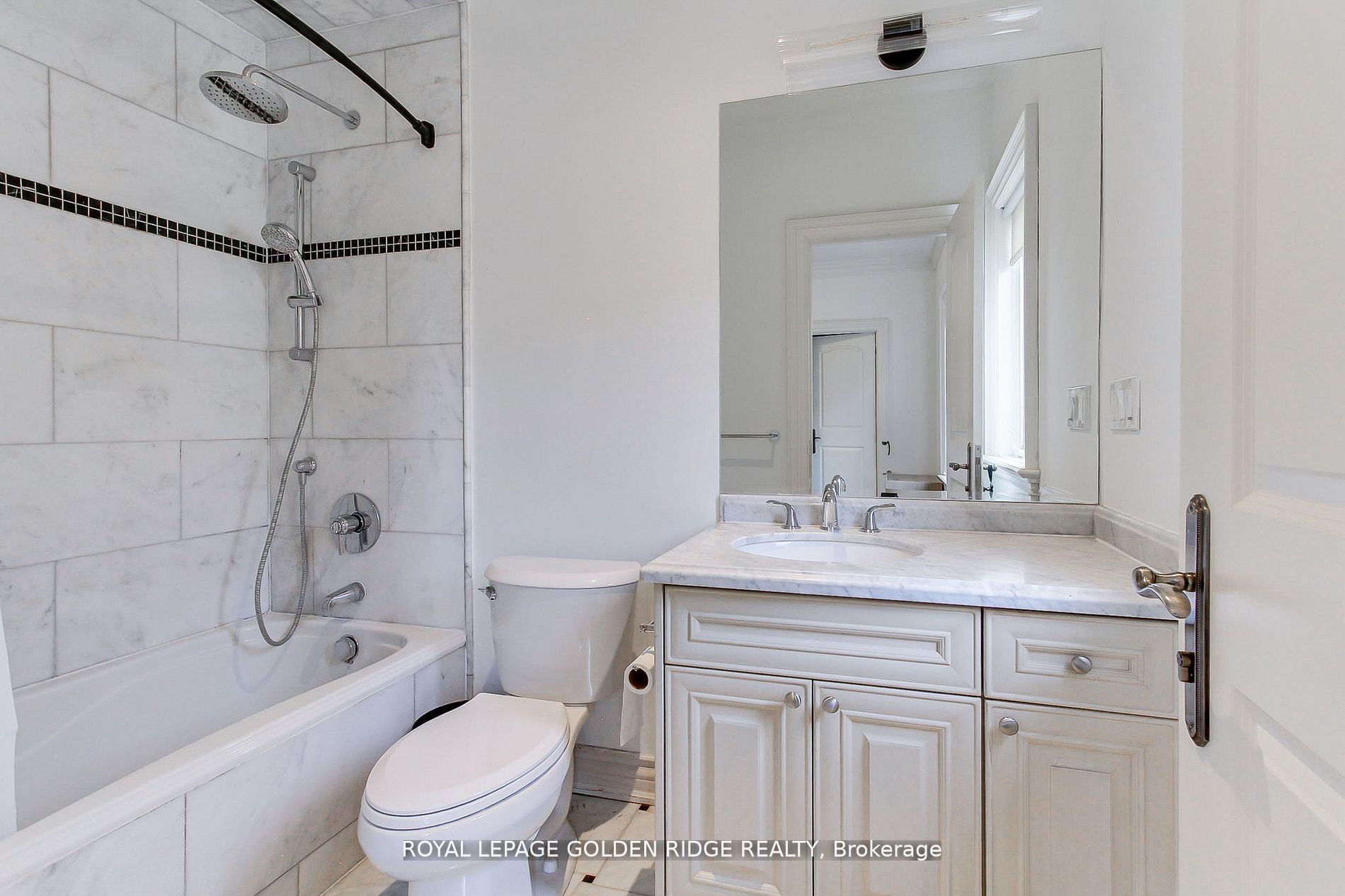 99 Bannockburn Avenue Property Photo 23