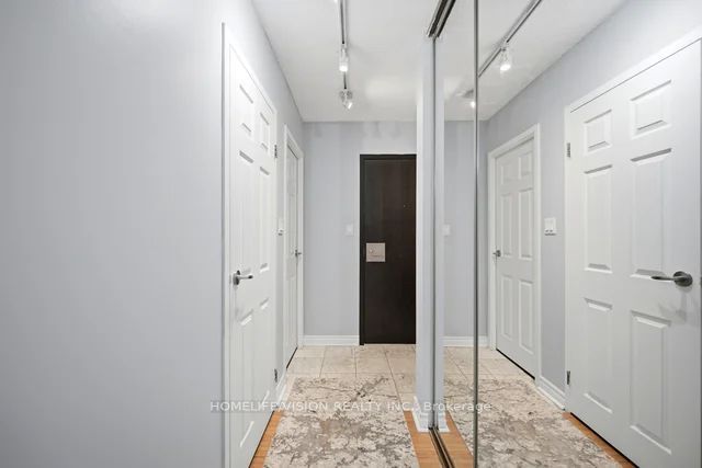 25 The Esplanade 706 Property Photo 6