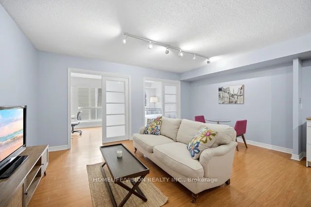25 The Esplanade 706 Property Photo 8