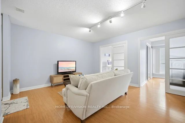 25 The Esplanade 706 Property Photo 10