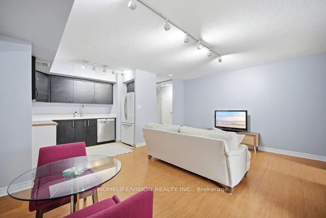 25 The Esplanade 706 Property Photo 13