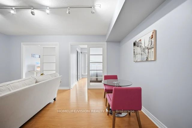 25 The Esplanade 706 Property Photo 14