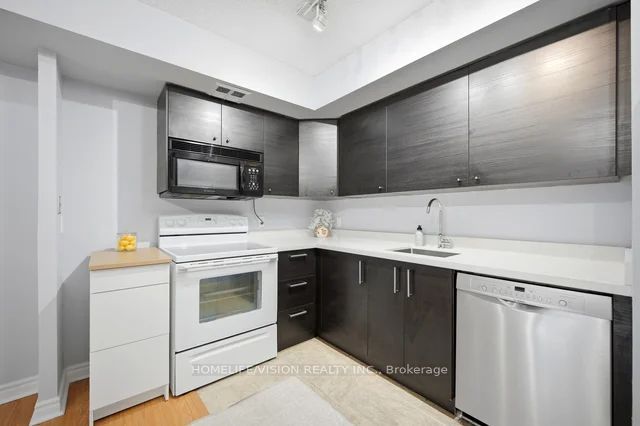 25 The Esplanade 706 Property Photo 16
