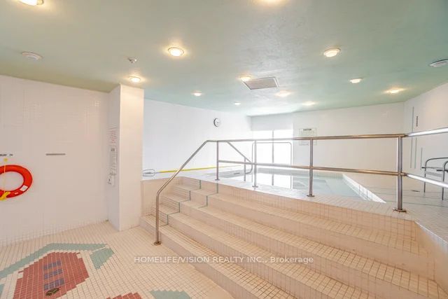 25 The Esplanade 706 Property Photo 30