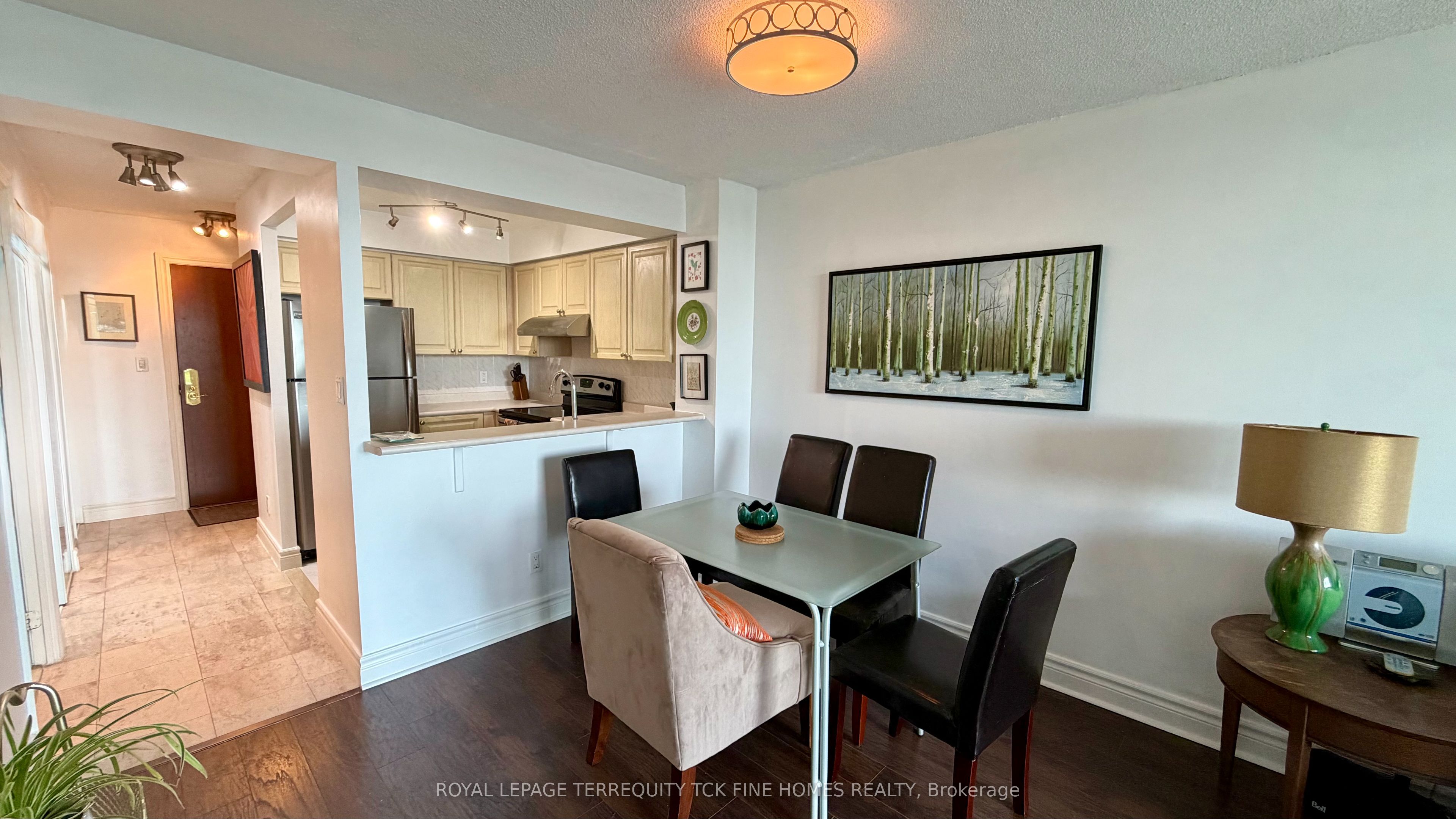 398 Eglinton Avenue E 1009 Property Photo 5