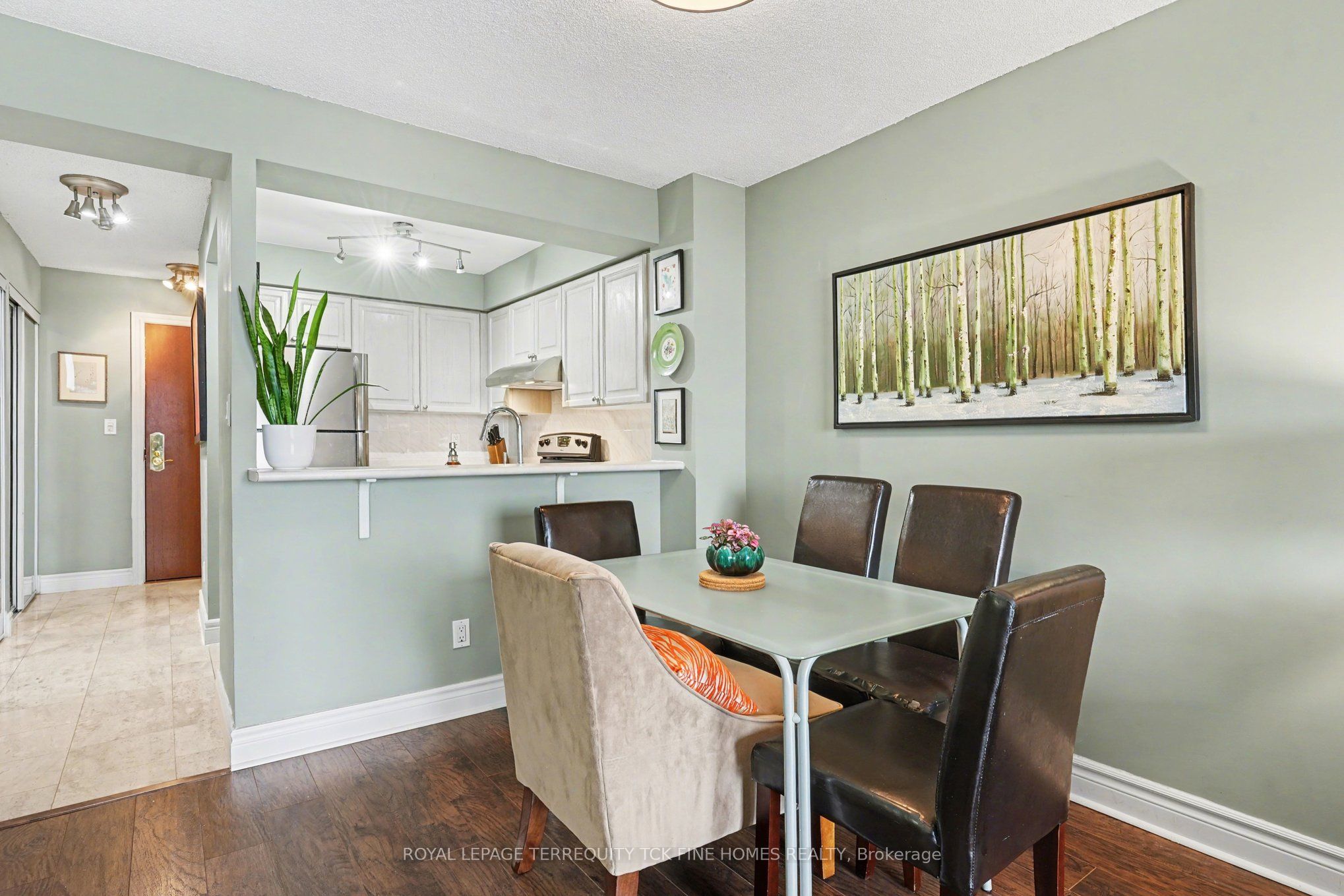 398 Eglinton Avenue E 1009 Property Photo 15