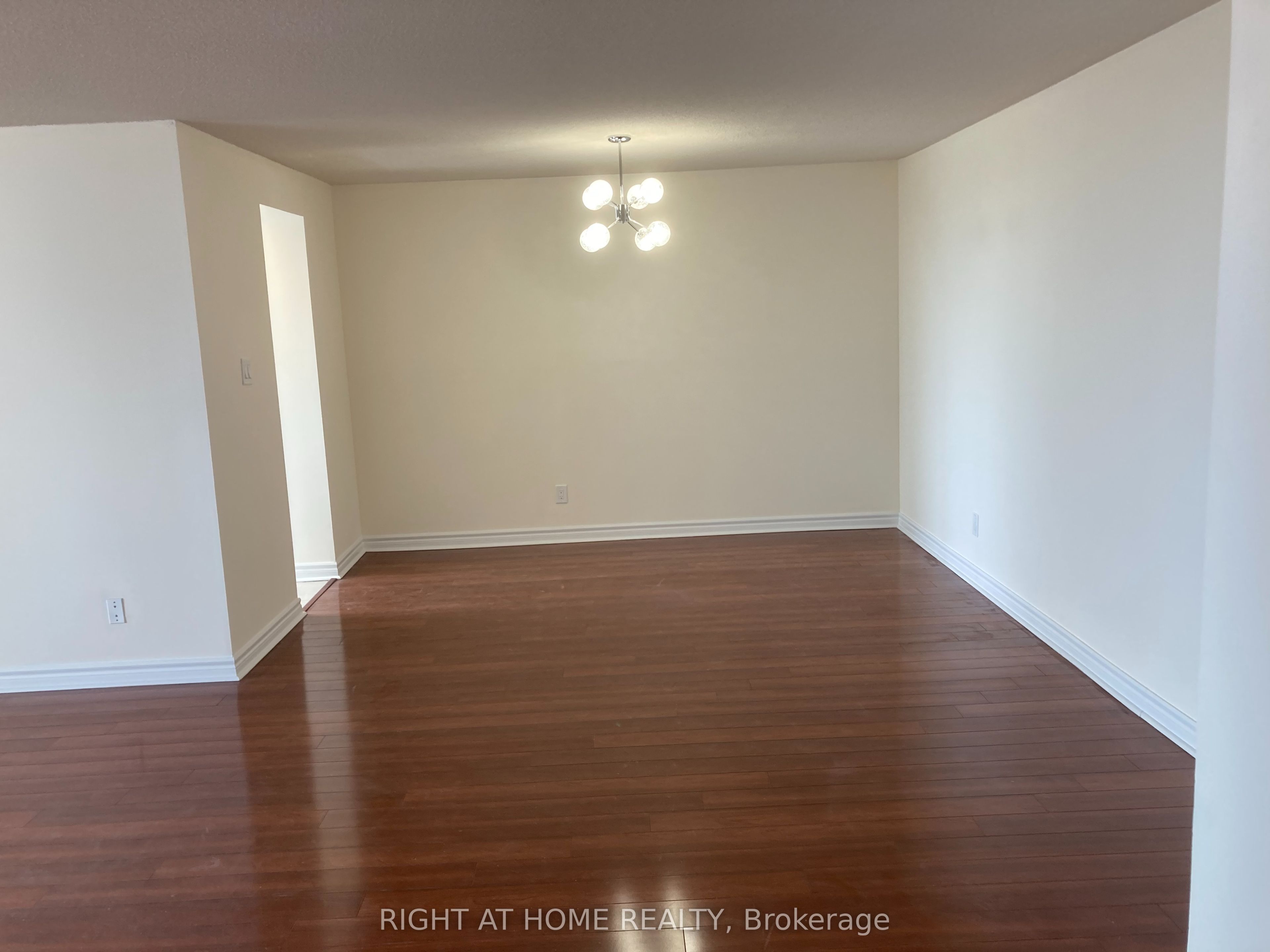 133 Torresdale Avenue 1601 Property Photo 6