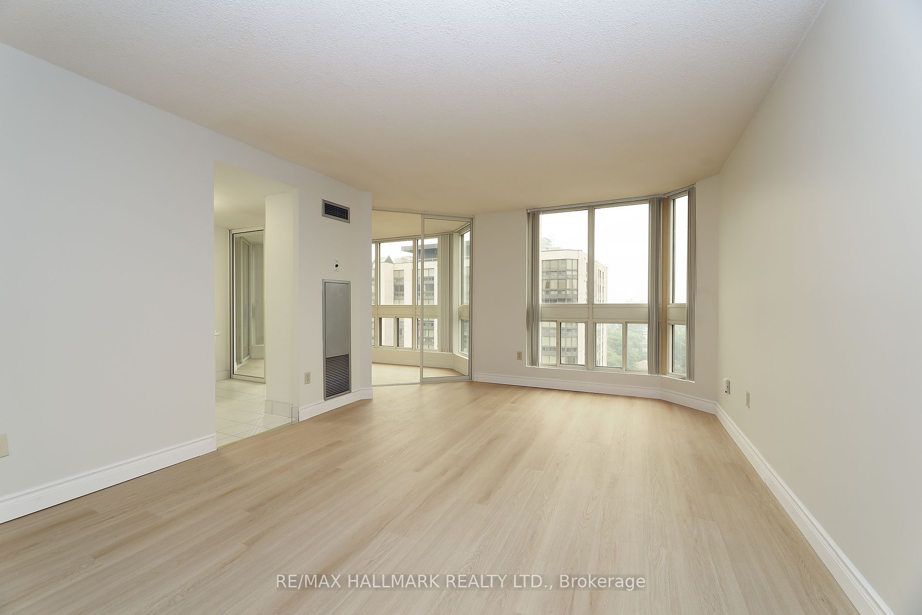 10 Kenneth Avenue 1704 Property Photo 14