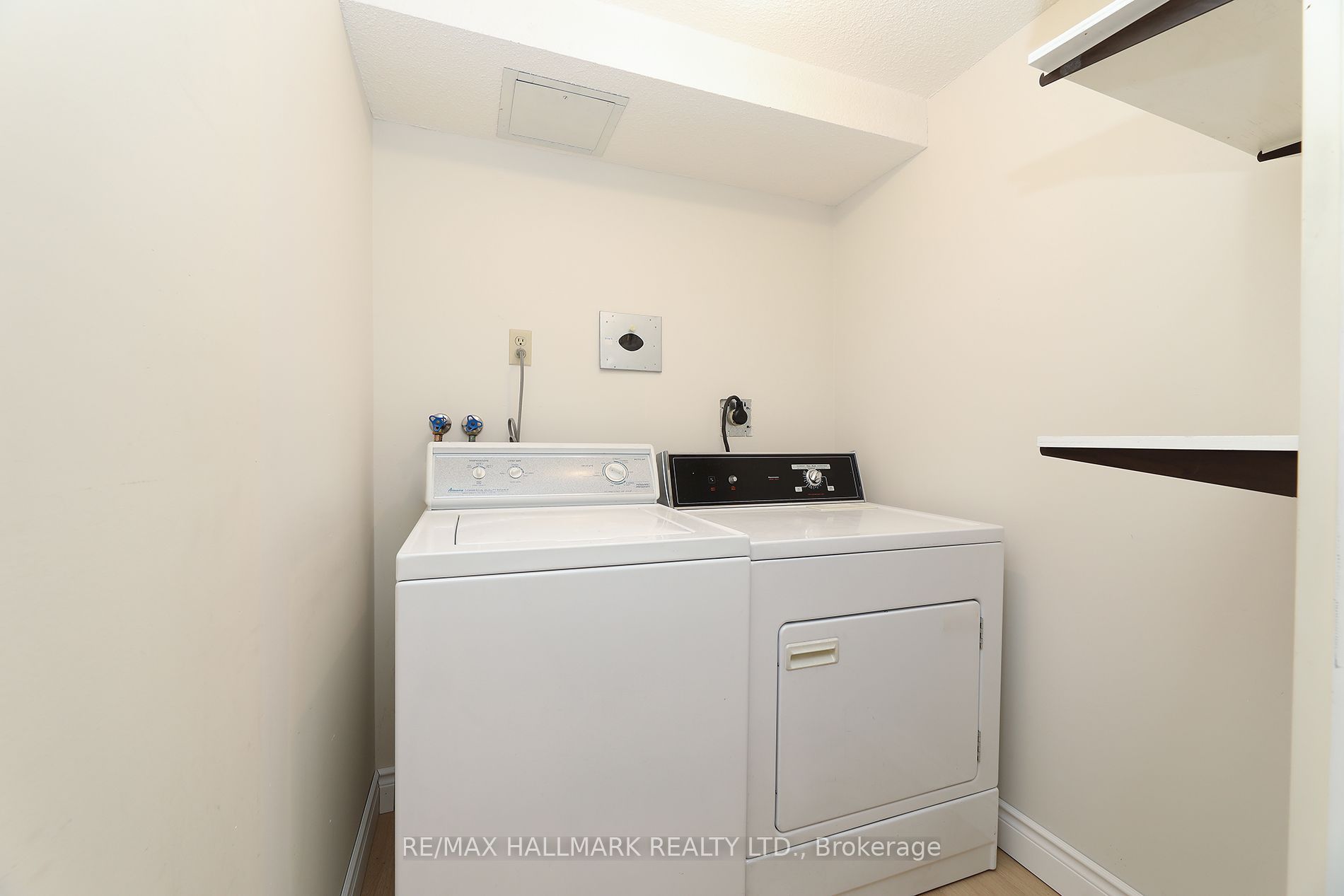 10 Kenneth Avenue 1704 Property Photo 34