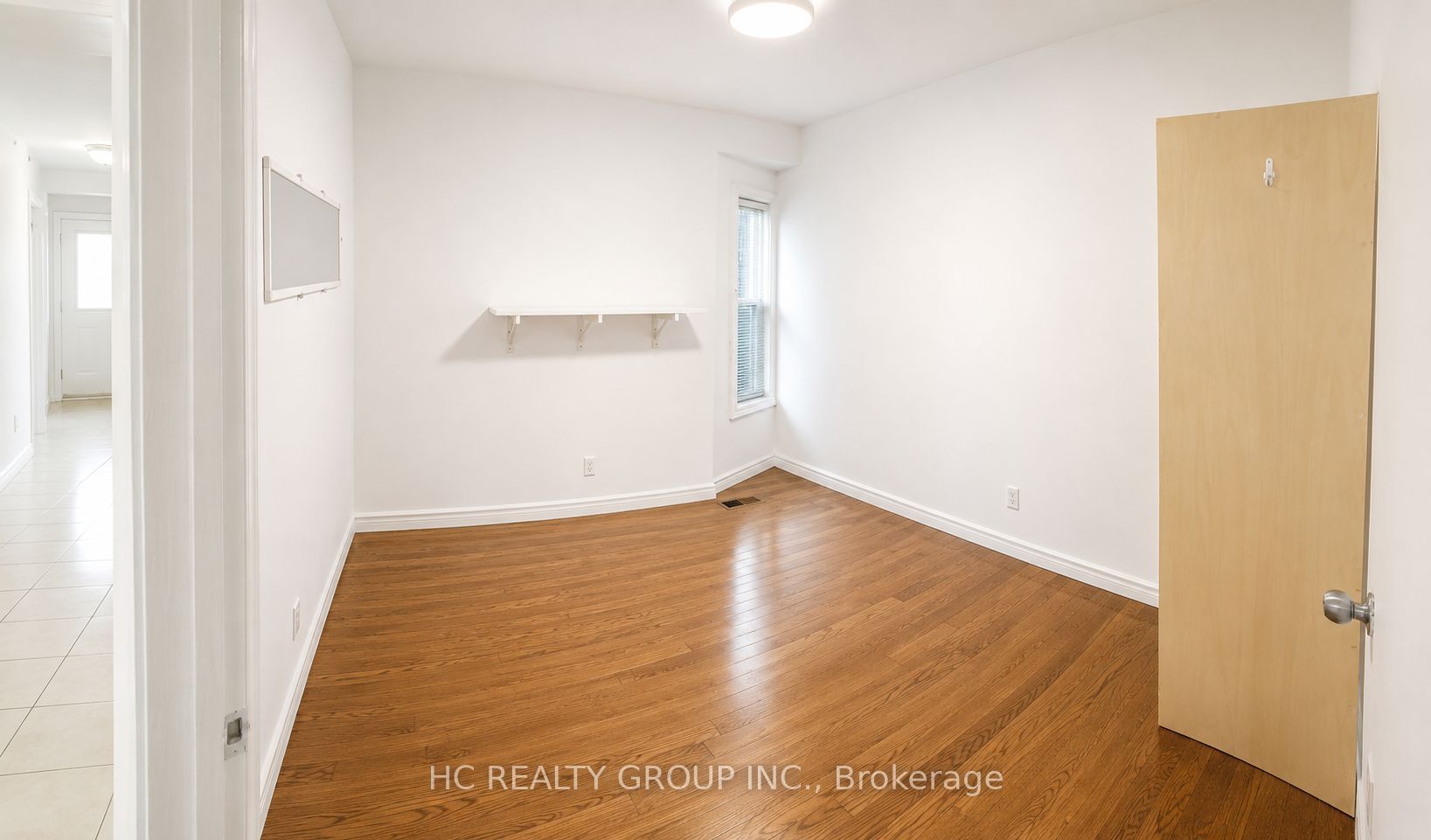 562 Bathurst Street Property Photo 5
