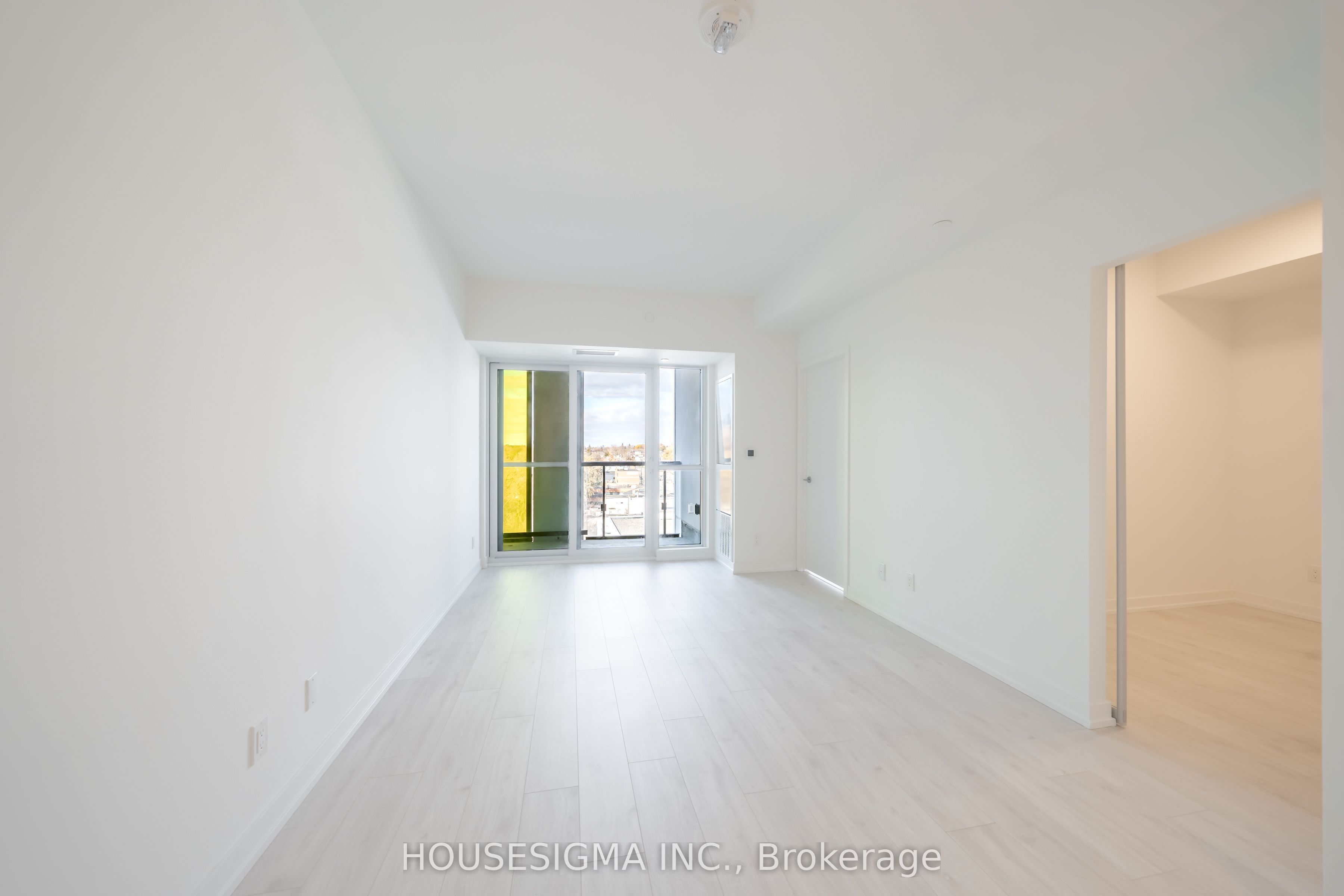 181 Sheppard Avenue E 703 Property Photo 3