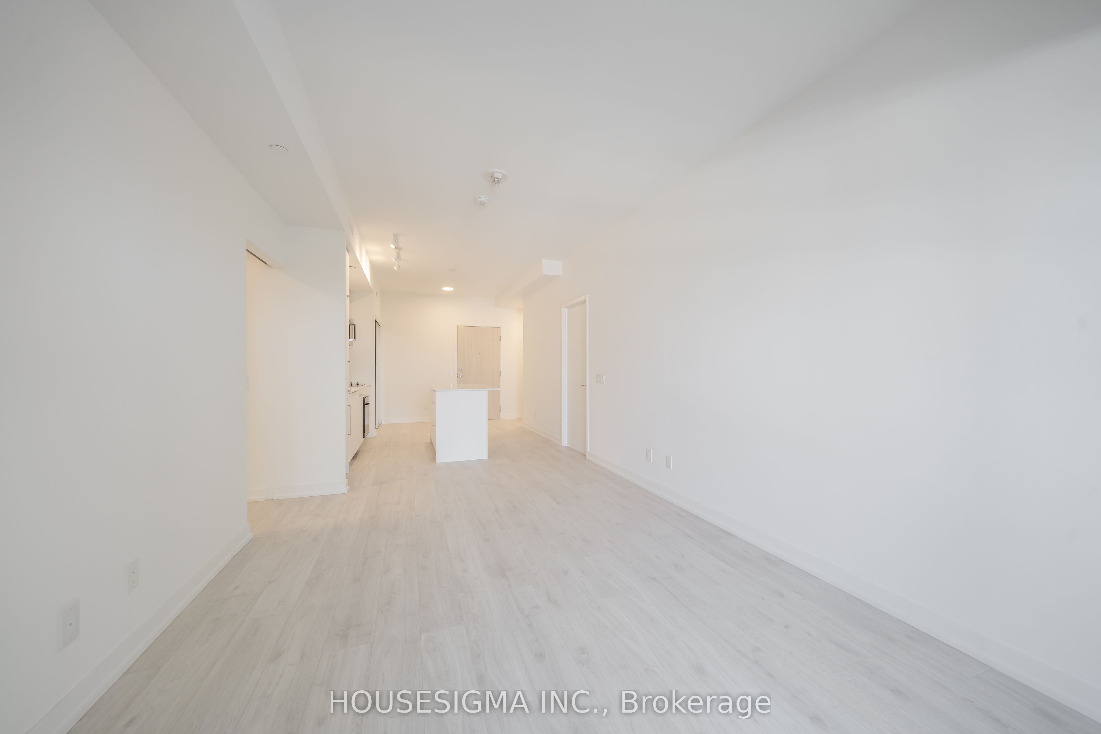 181 Sheppard Avenue E 703 Property Photo 9