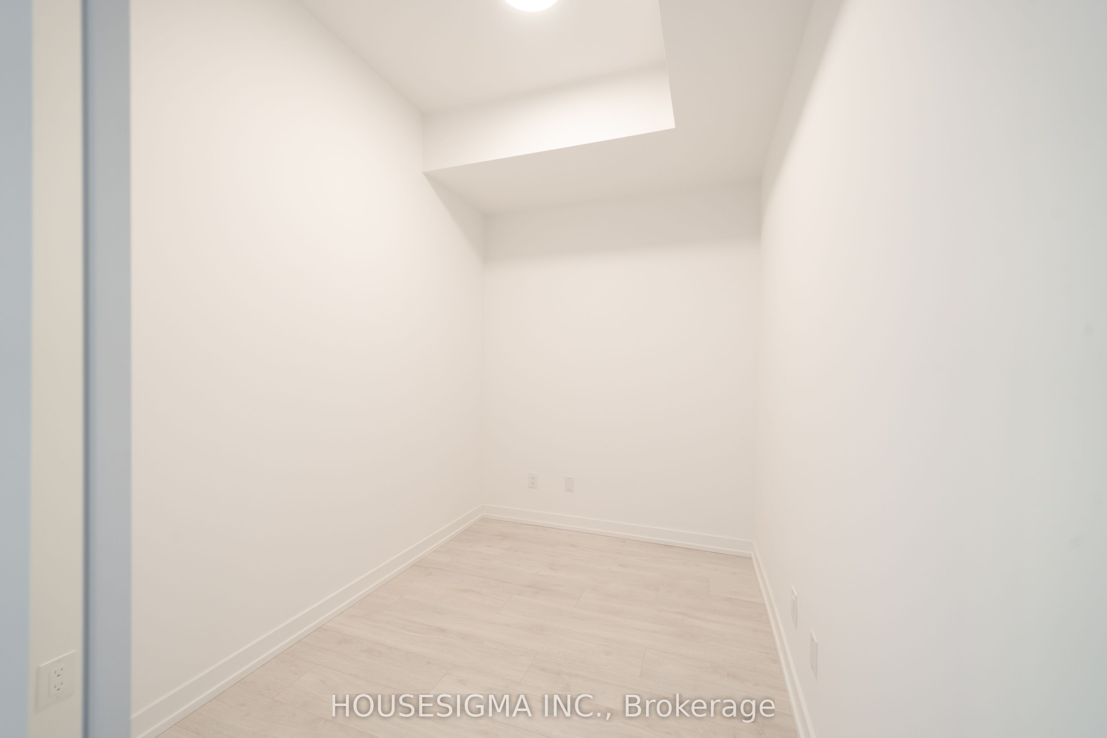 181 Sheppard Avenue E 703 Property Photo 13