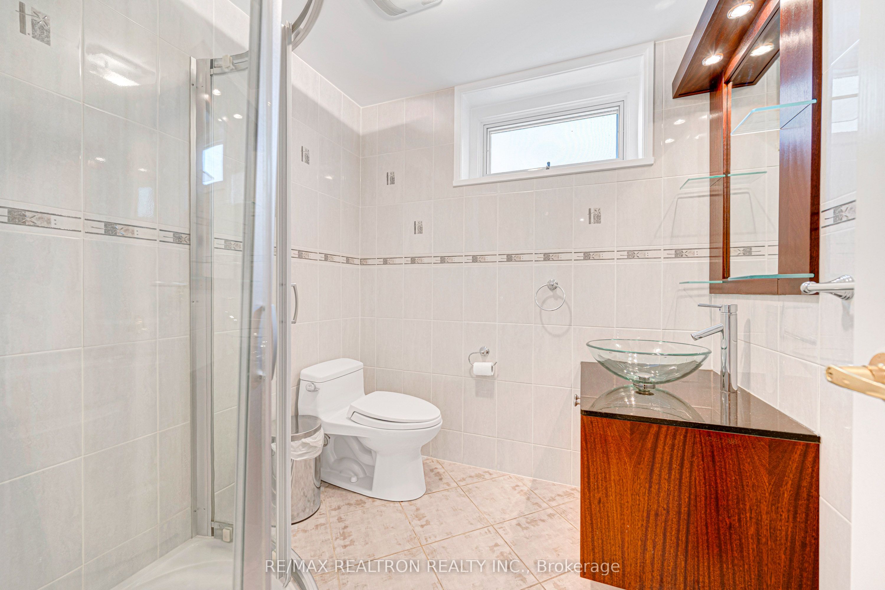 25 Vernham Court Property Photo 39