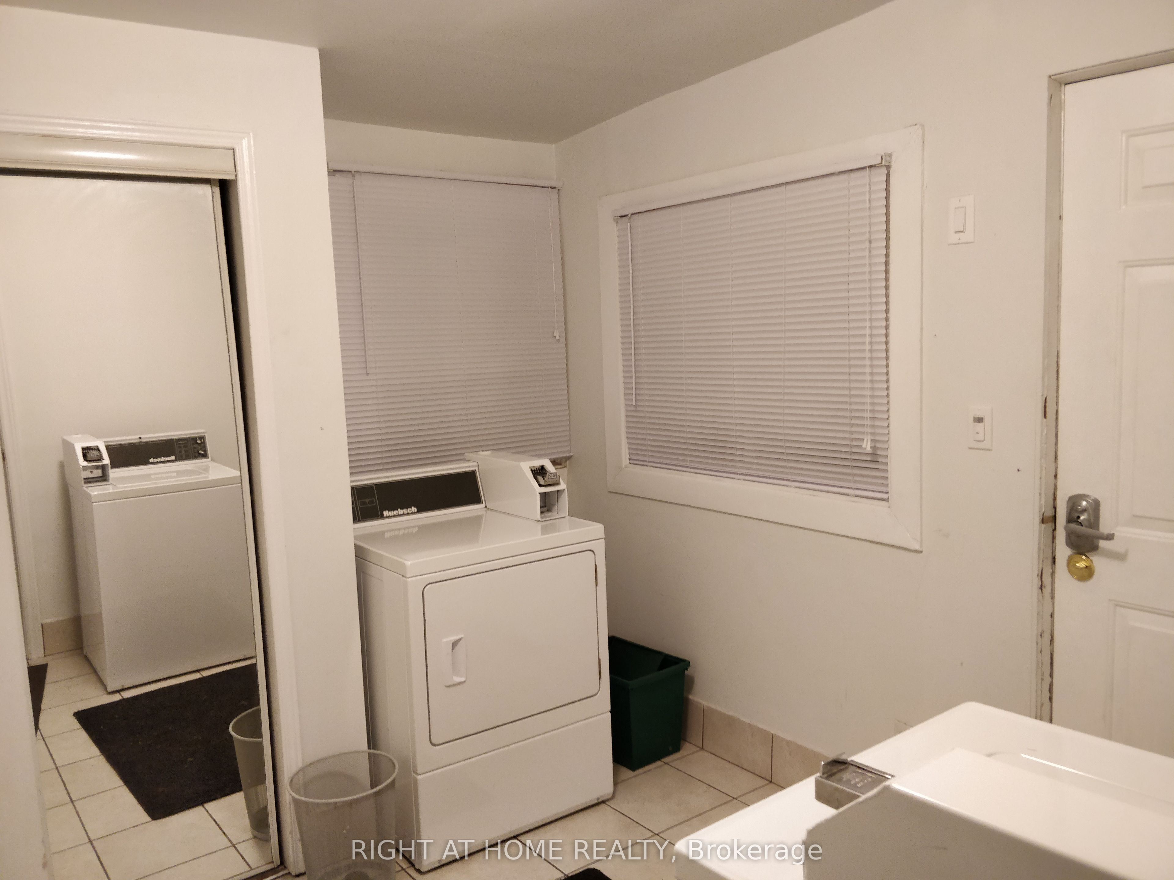 715 Ossington Avenue 1 Property Photo 11