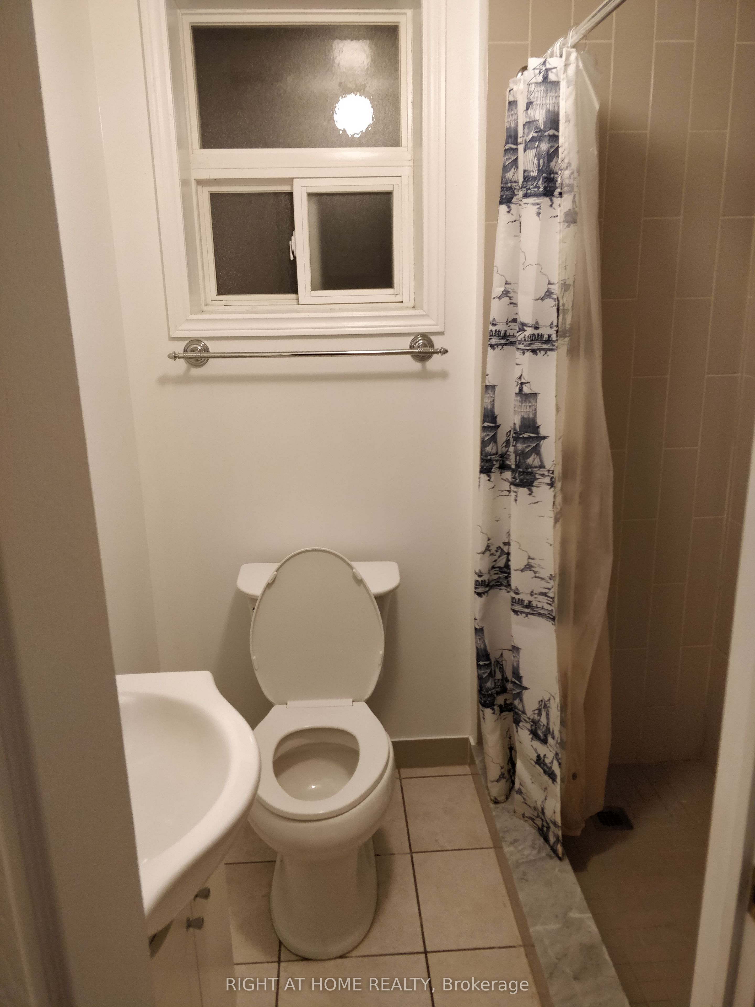 715 Ossington Avenue 1 Property Photo 12