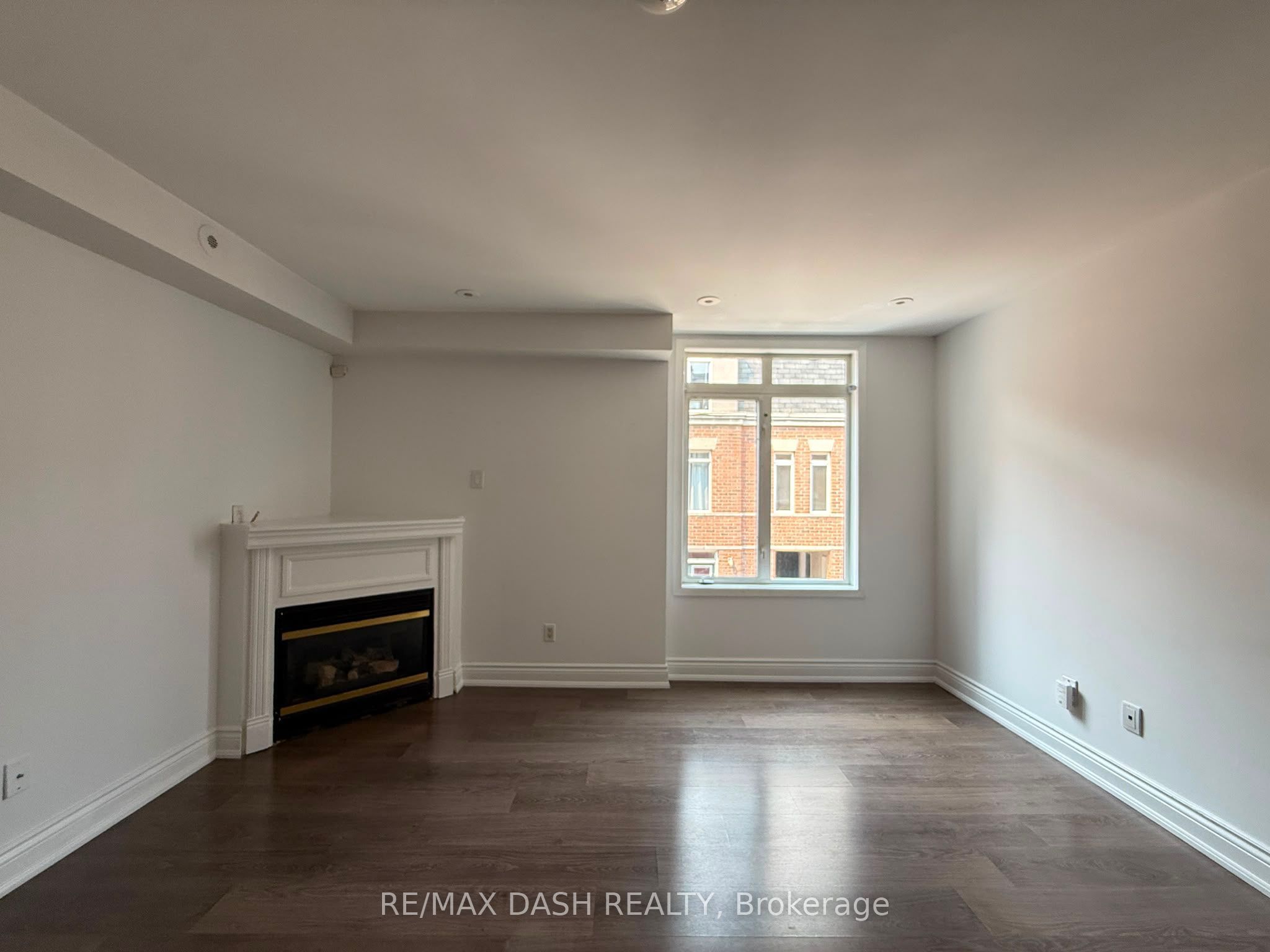 415 Jarvis Street 342 Property Photo 10