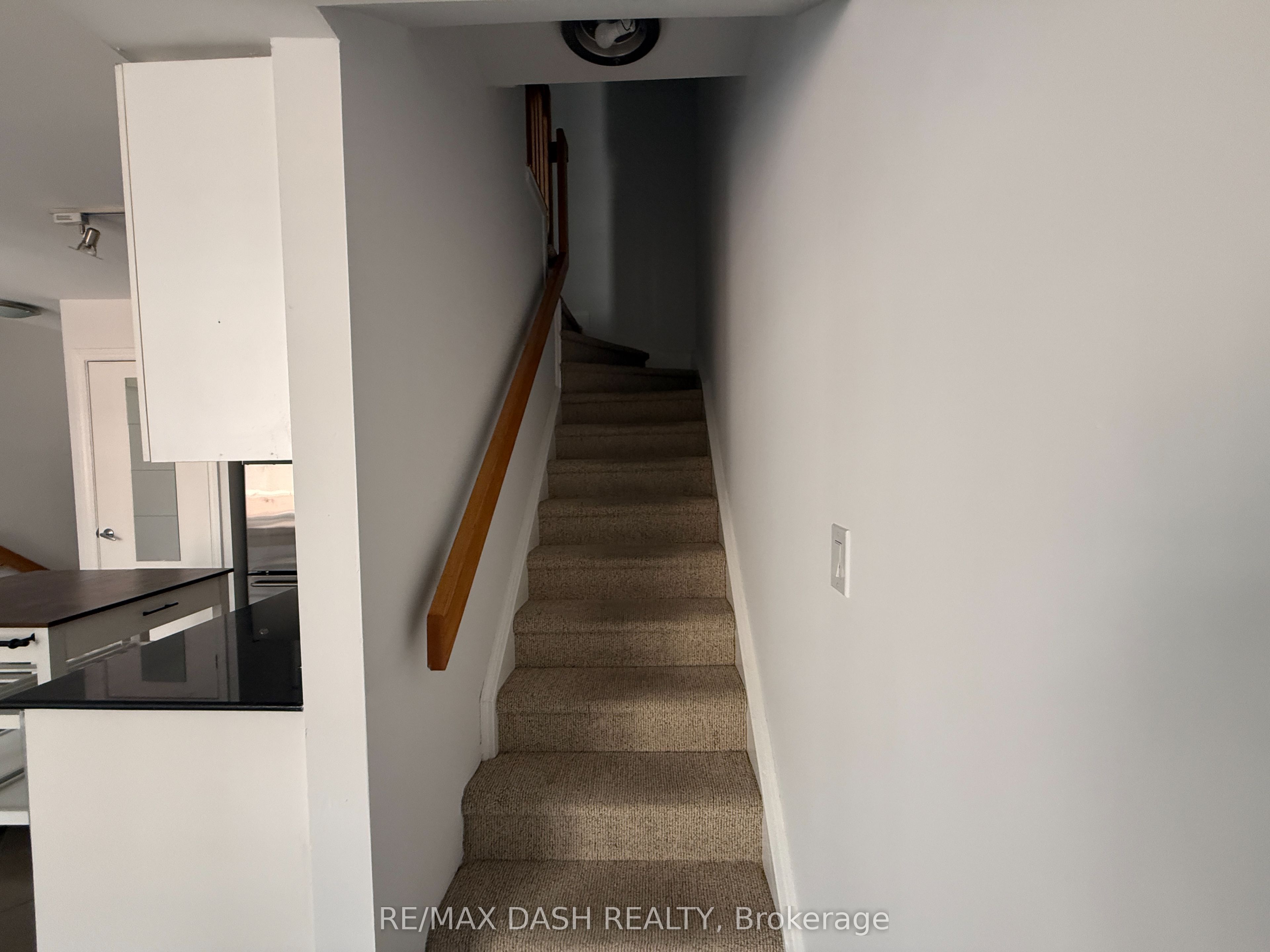 415 Jarvis Street 342 Property Photo 11