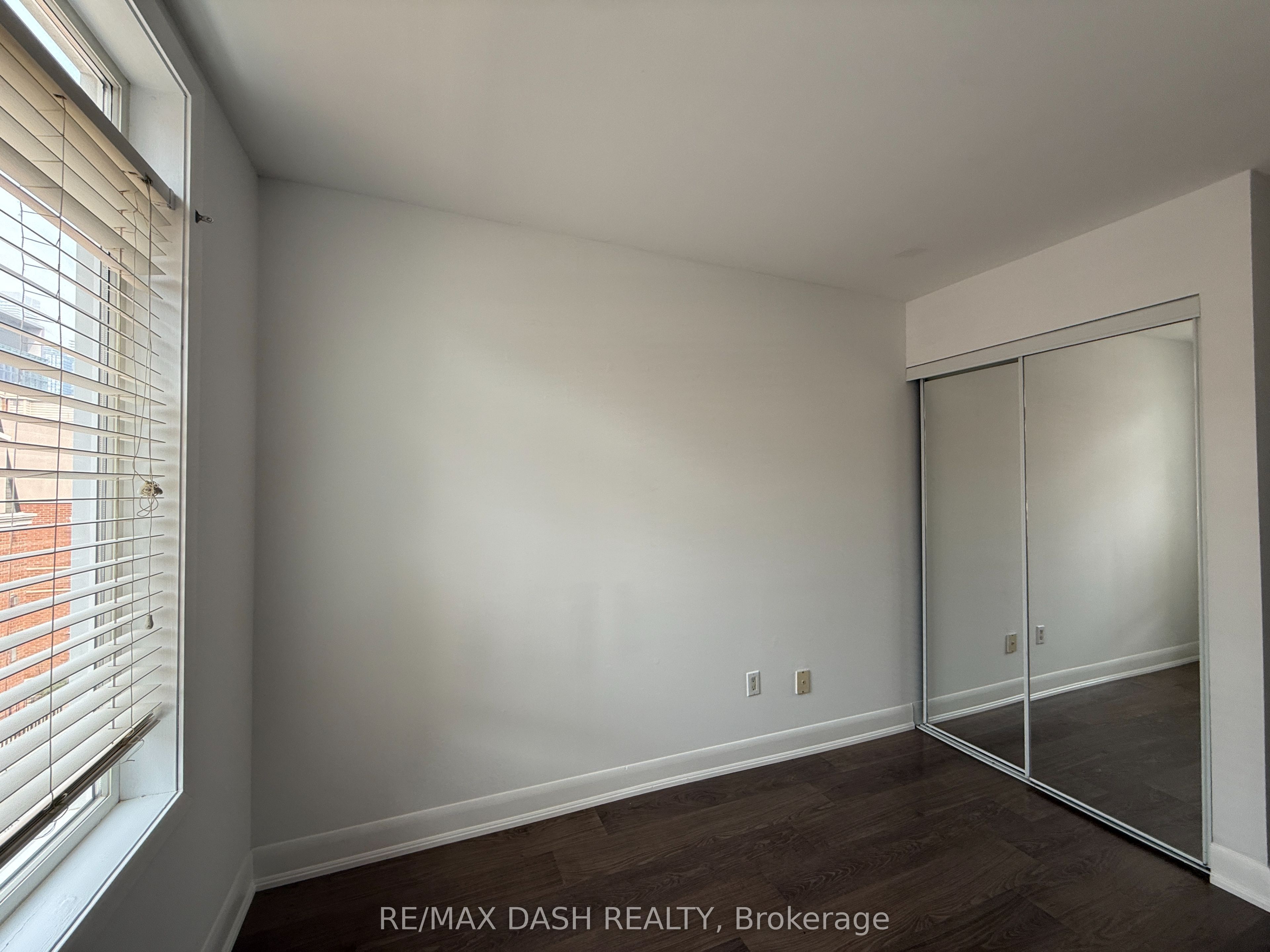 415 Jarvis Street 342 Property Photo 14