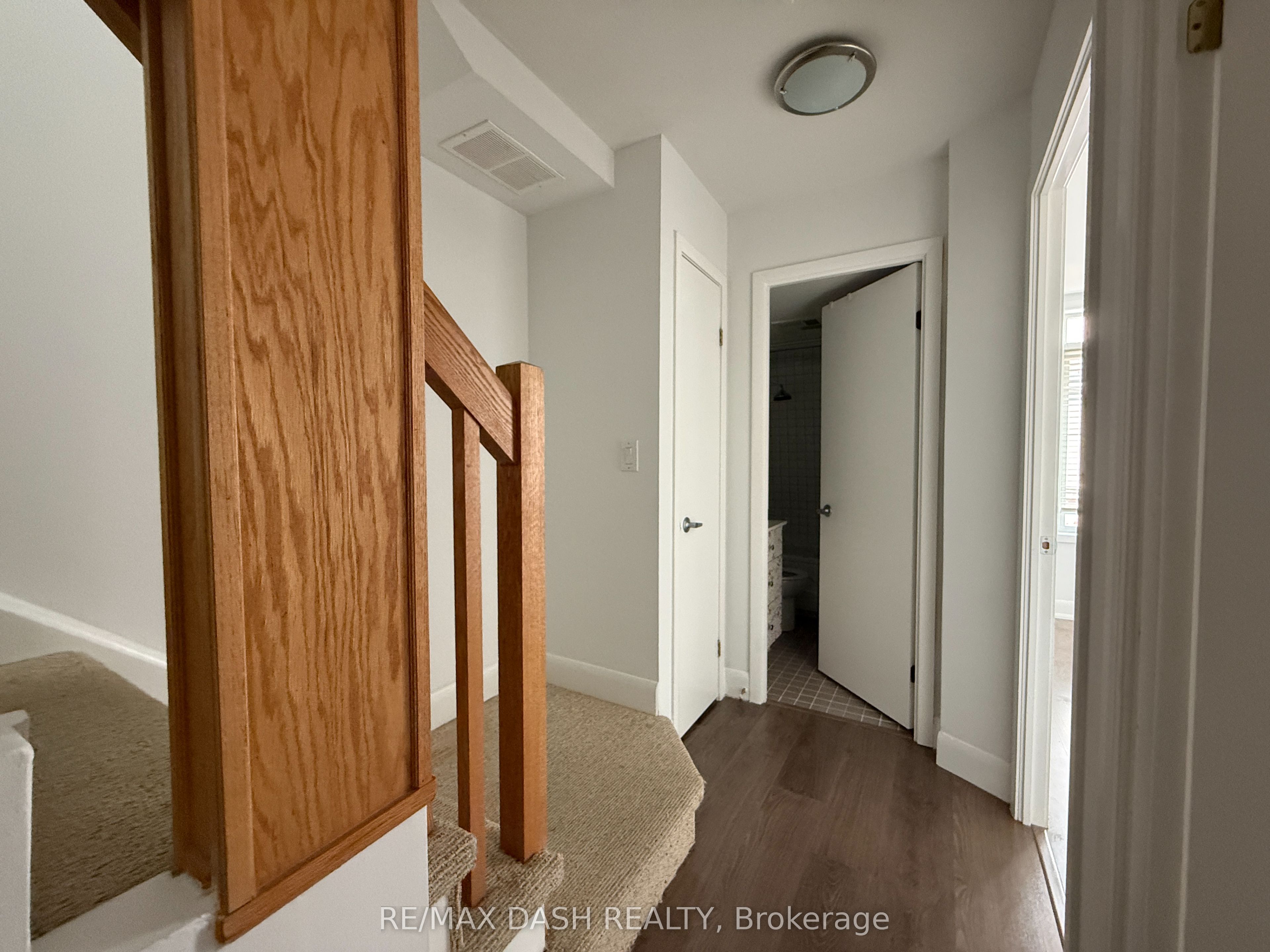 415 Jarvis Street 342 Property Photo 18