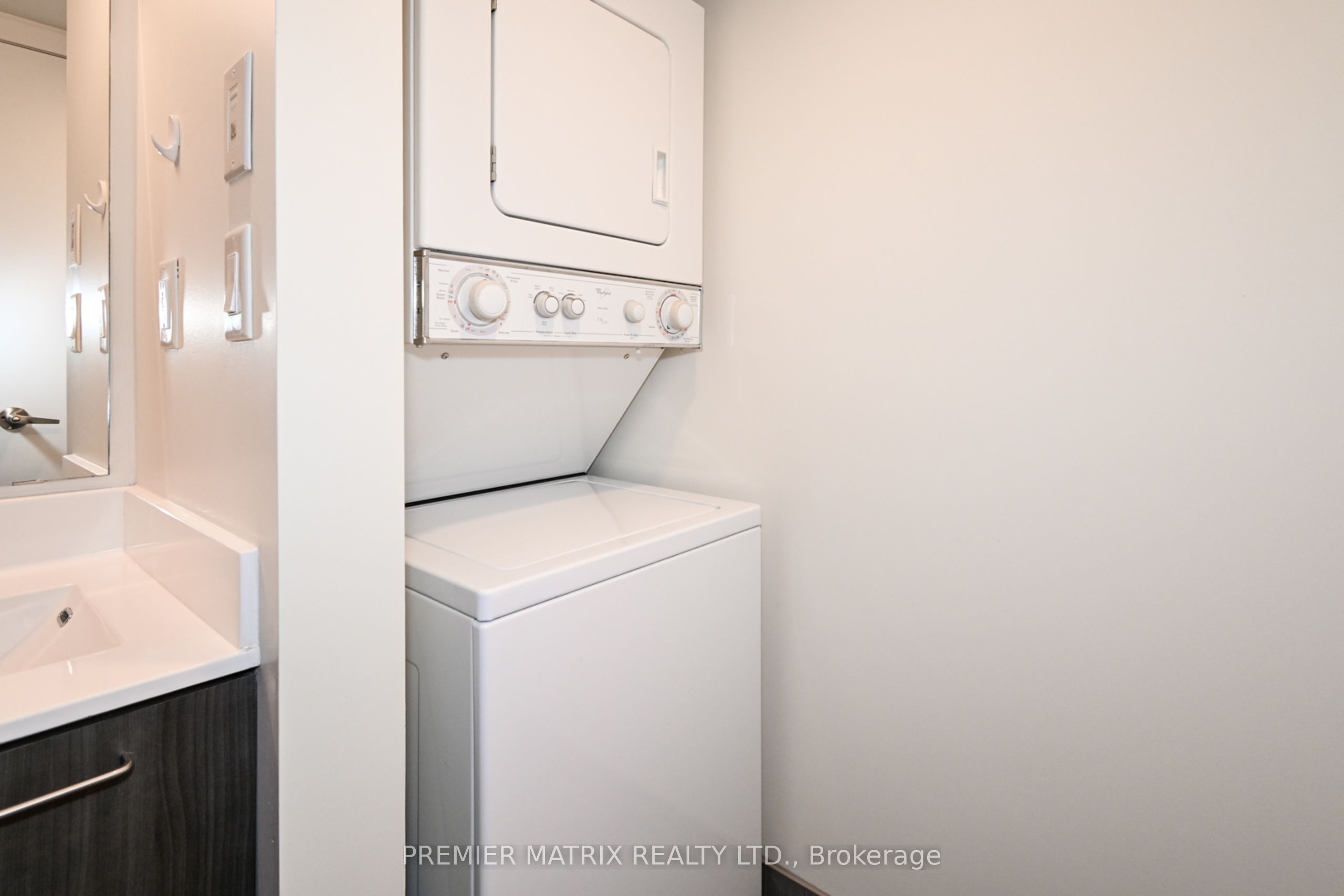 20 Joe Shuster Way 1302 Property Photo 16