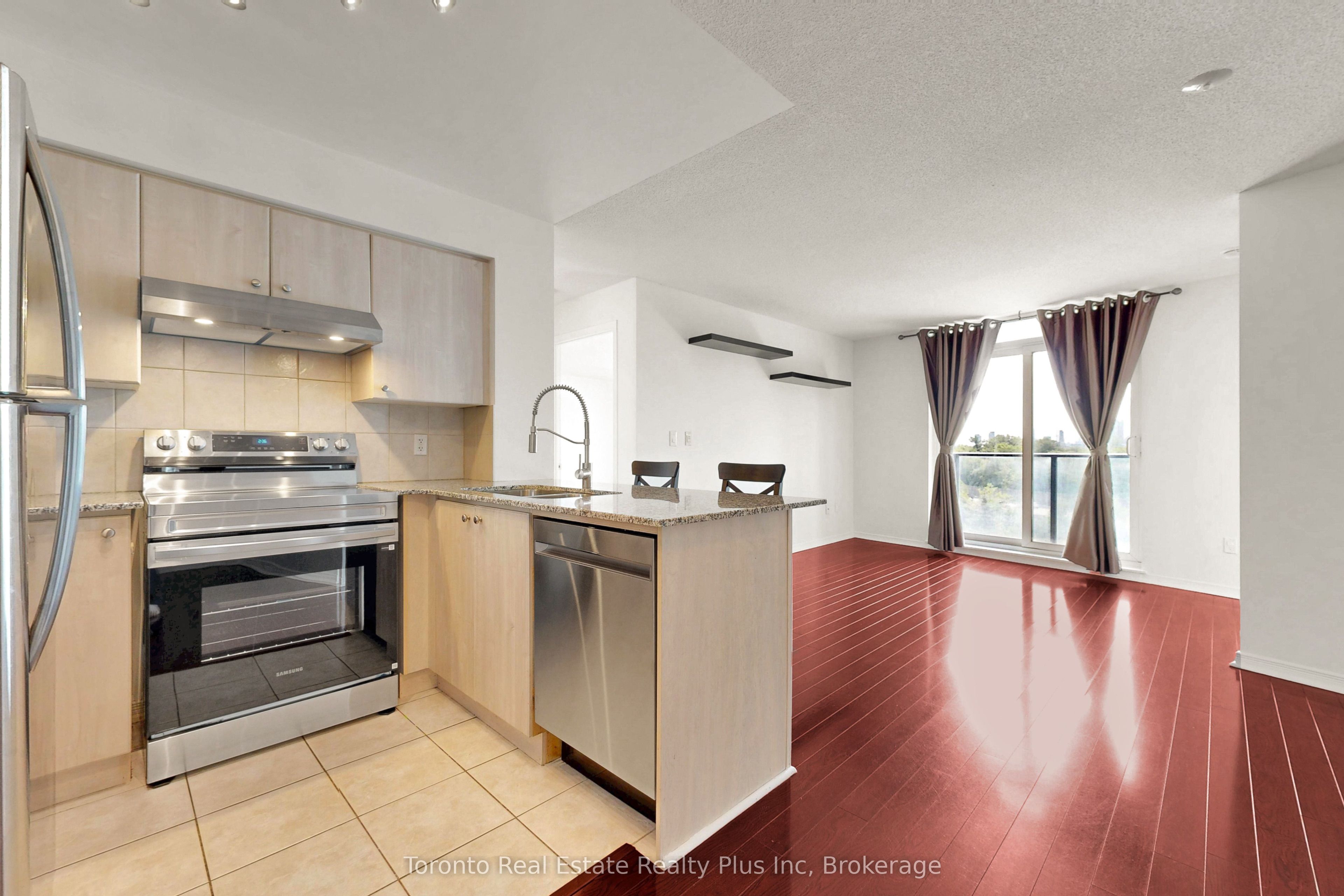 18 Valley Woods Road 507 Property Photo 6