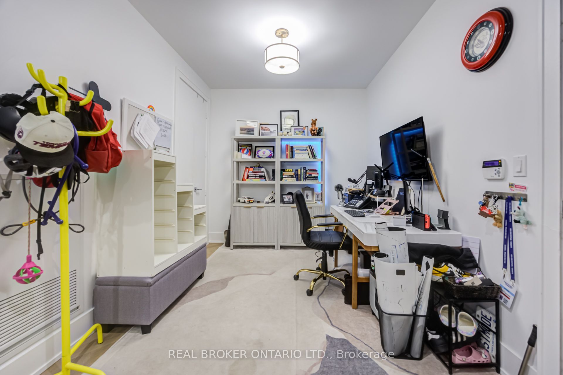 29 Queens Quay E 916 Property Photo 7