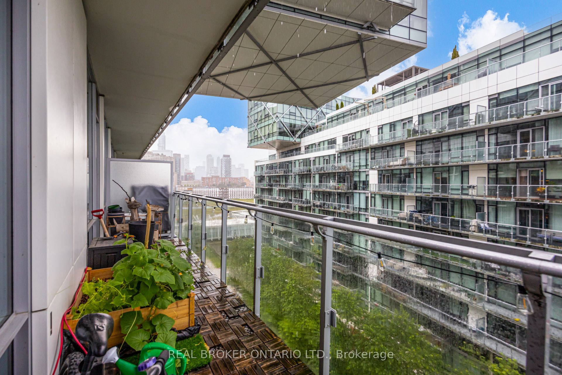 29 Queens Quay E 916 Property Photo 21