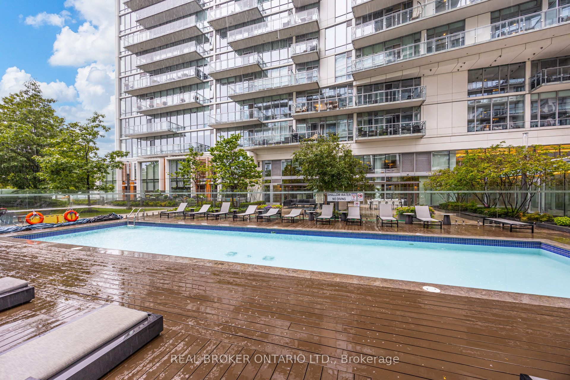 29 Queens Quay E 916 Property Photo 28