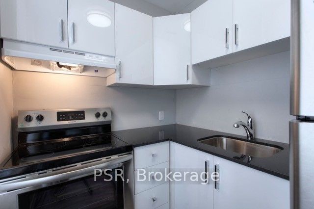 205 Gerrard Street E 7 Property Photo 3