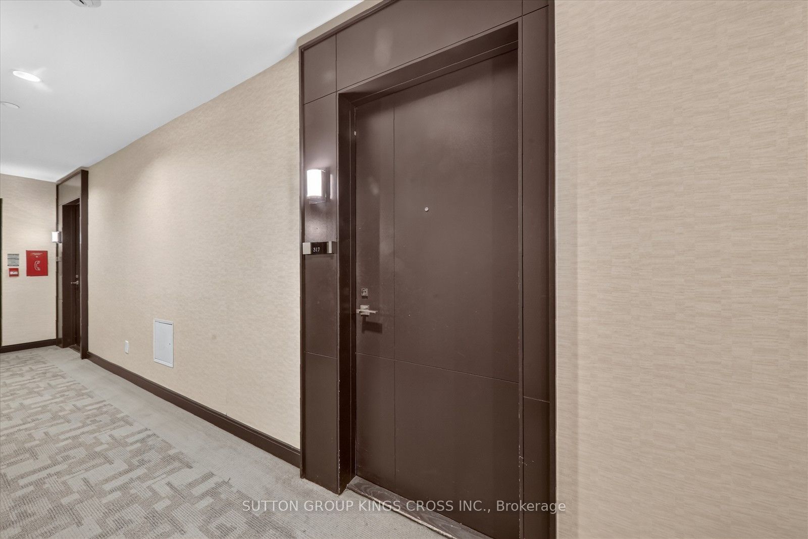 120 Harrison Garden Boulevard 317 Property Photo 5