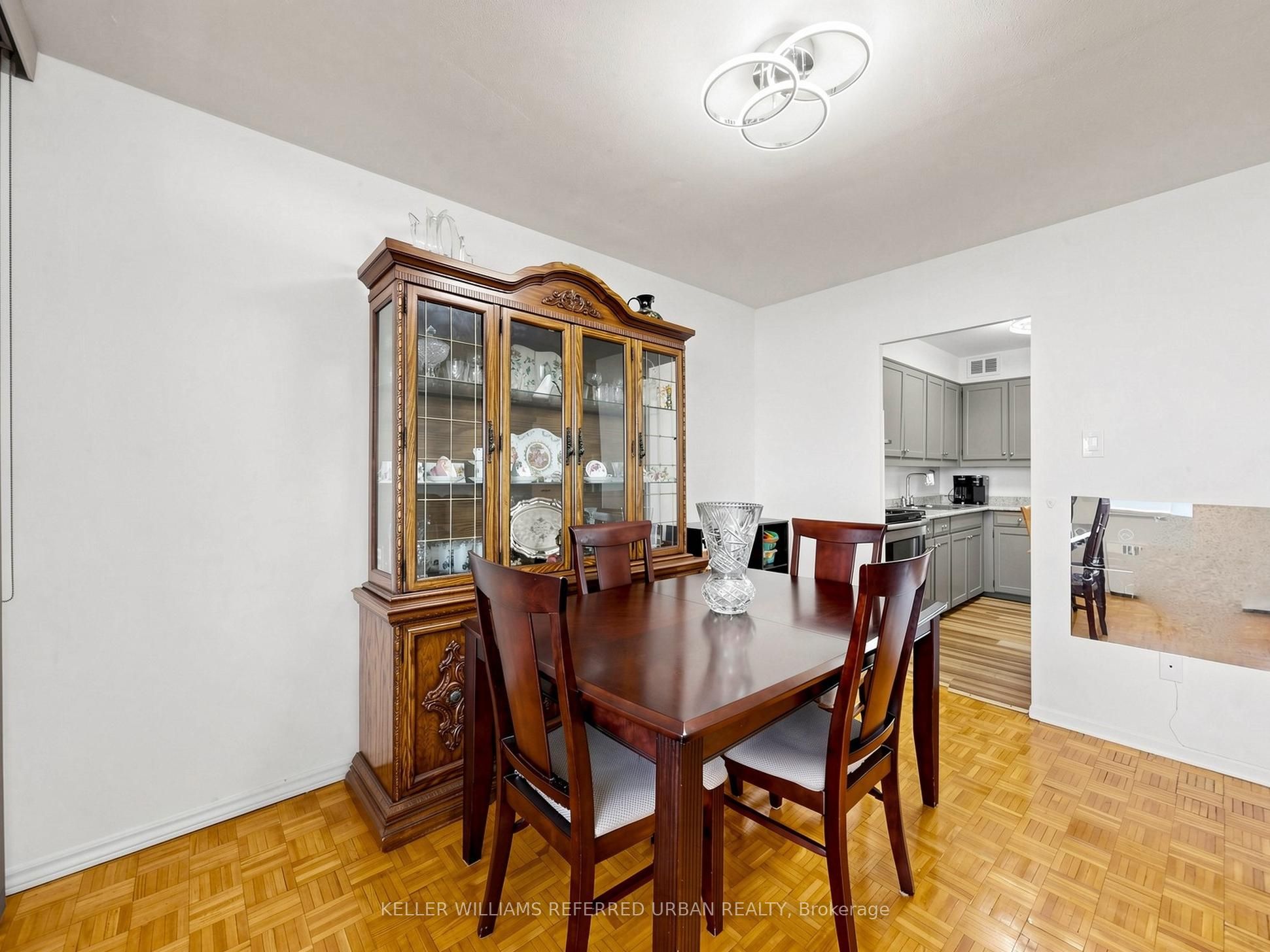 10 Parkway Forest Drive 1111 Property Photo 10