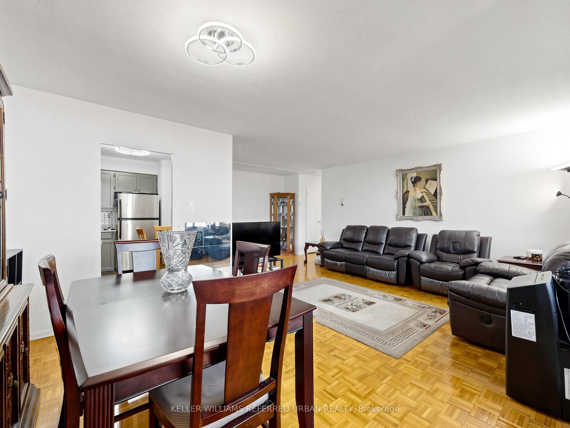 10 Parkway Forest Drive 1111 Property Photo 11