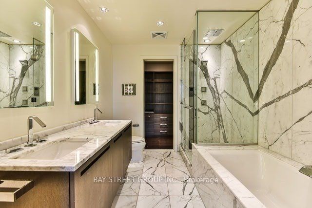 180 University Avenue 4207 Property Photo 15