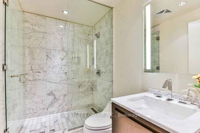 180 University Avenue 4207 Property Photo 17