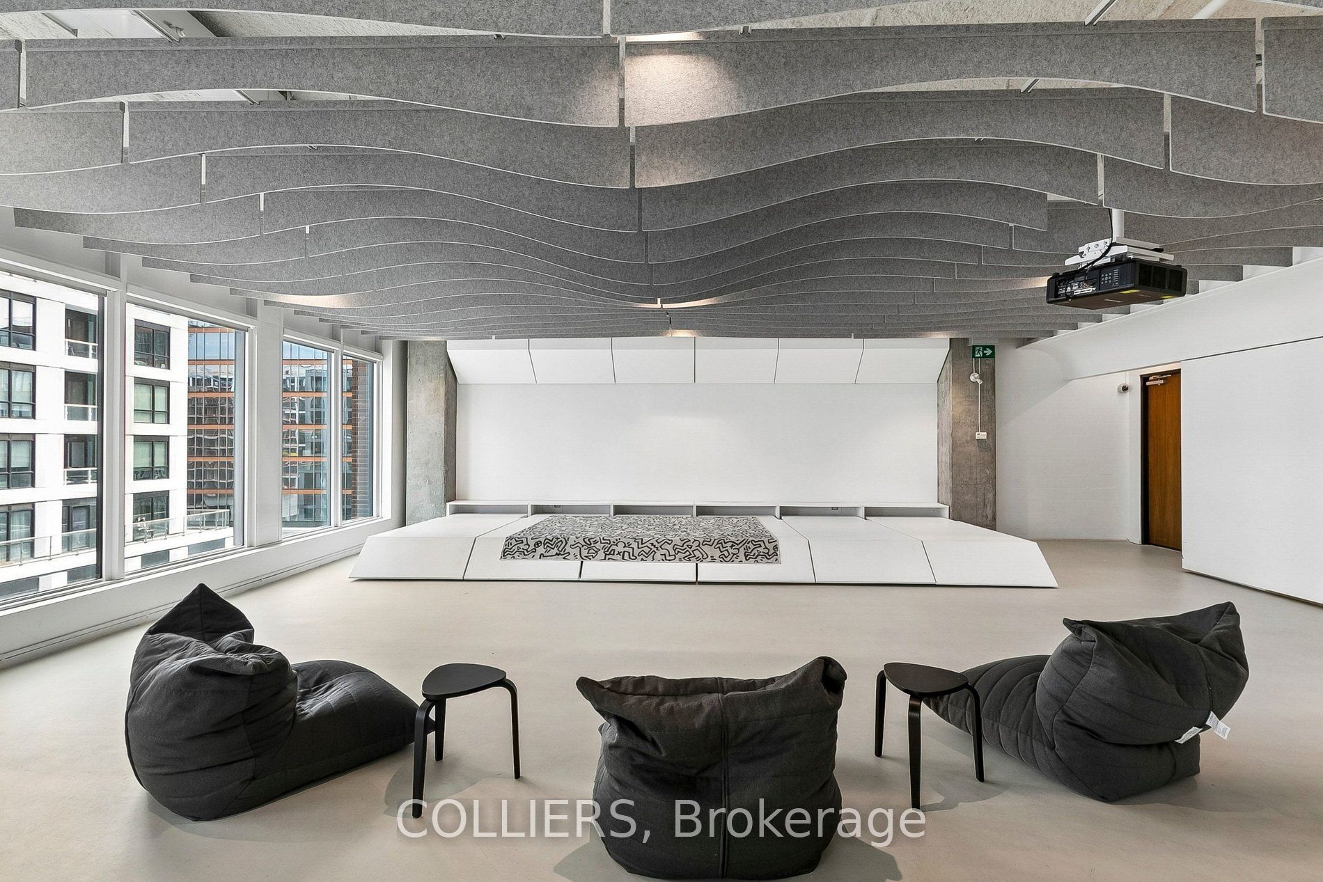 130 Queens Quay E 511-515 Property Photo 3