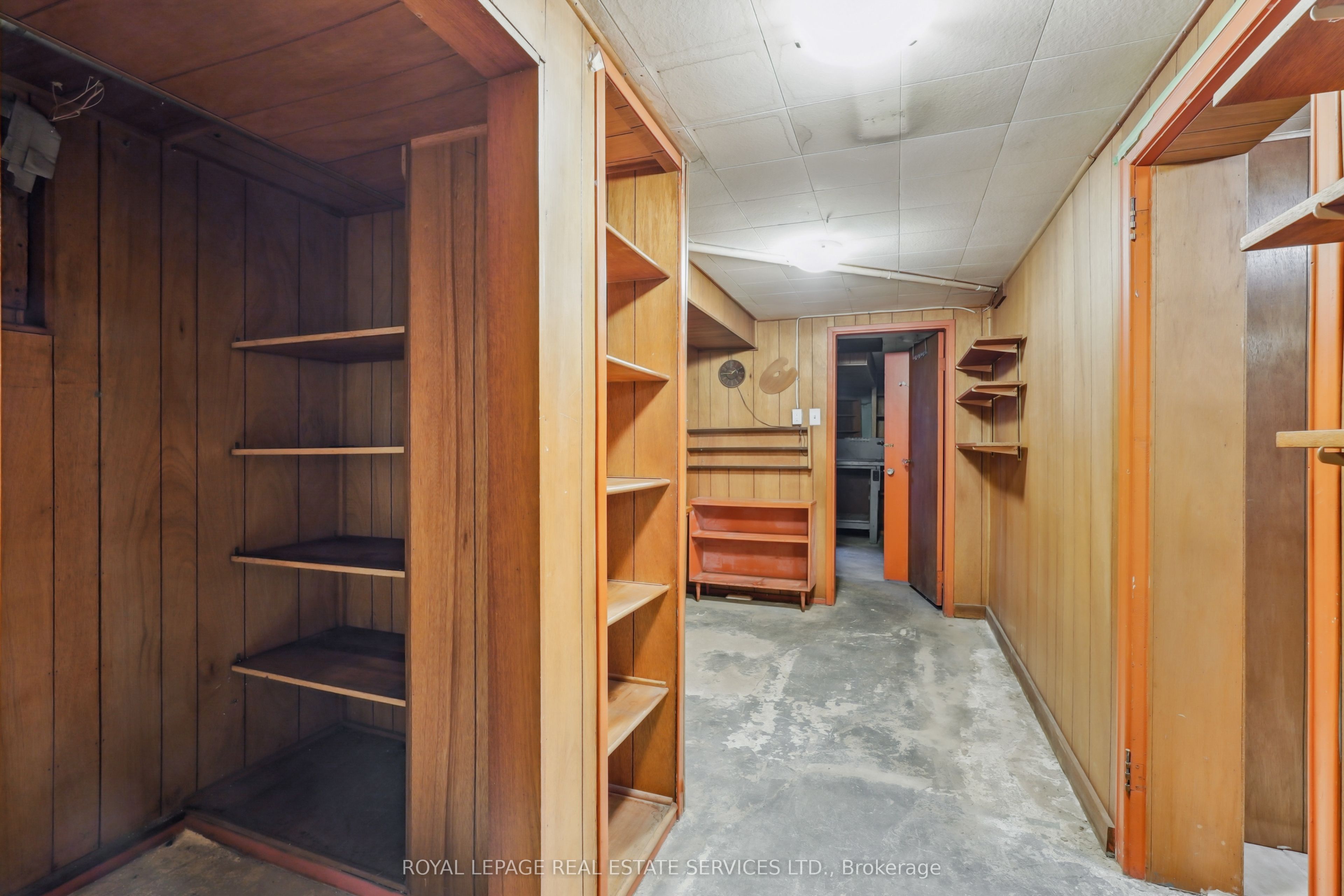 326 Lawrence Avenue W Property Photo 20