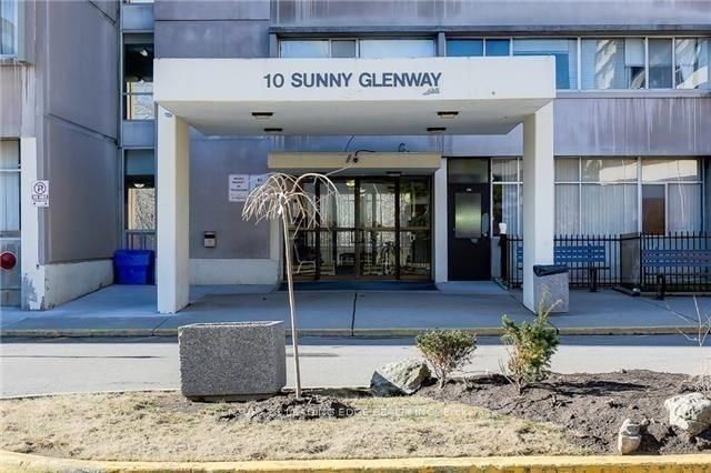 10 Sunny Glenway 1110 Property Photo 1