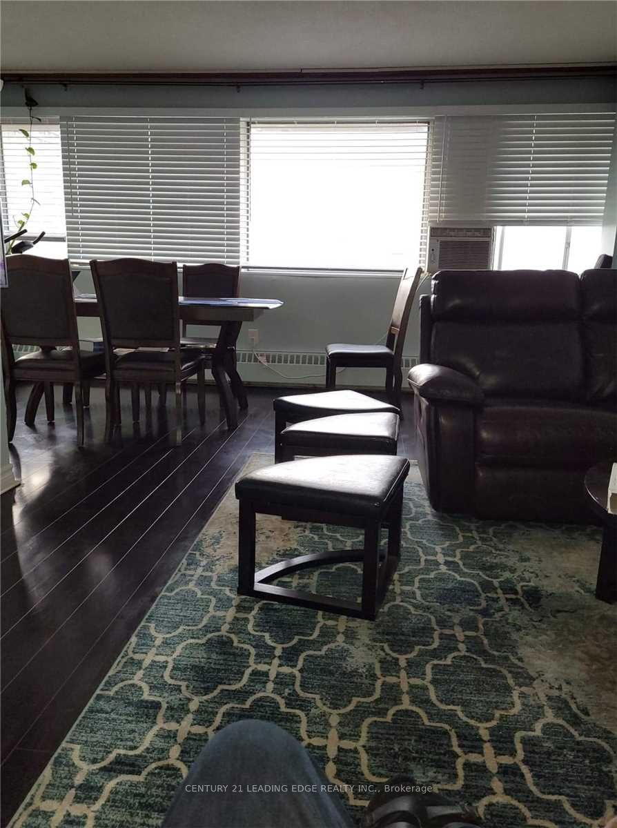 10 Sunny Glenway 1110 Property Photo 5