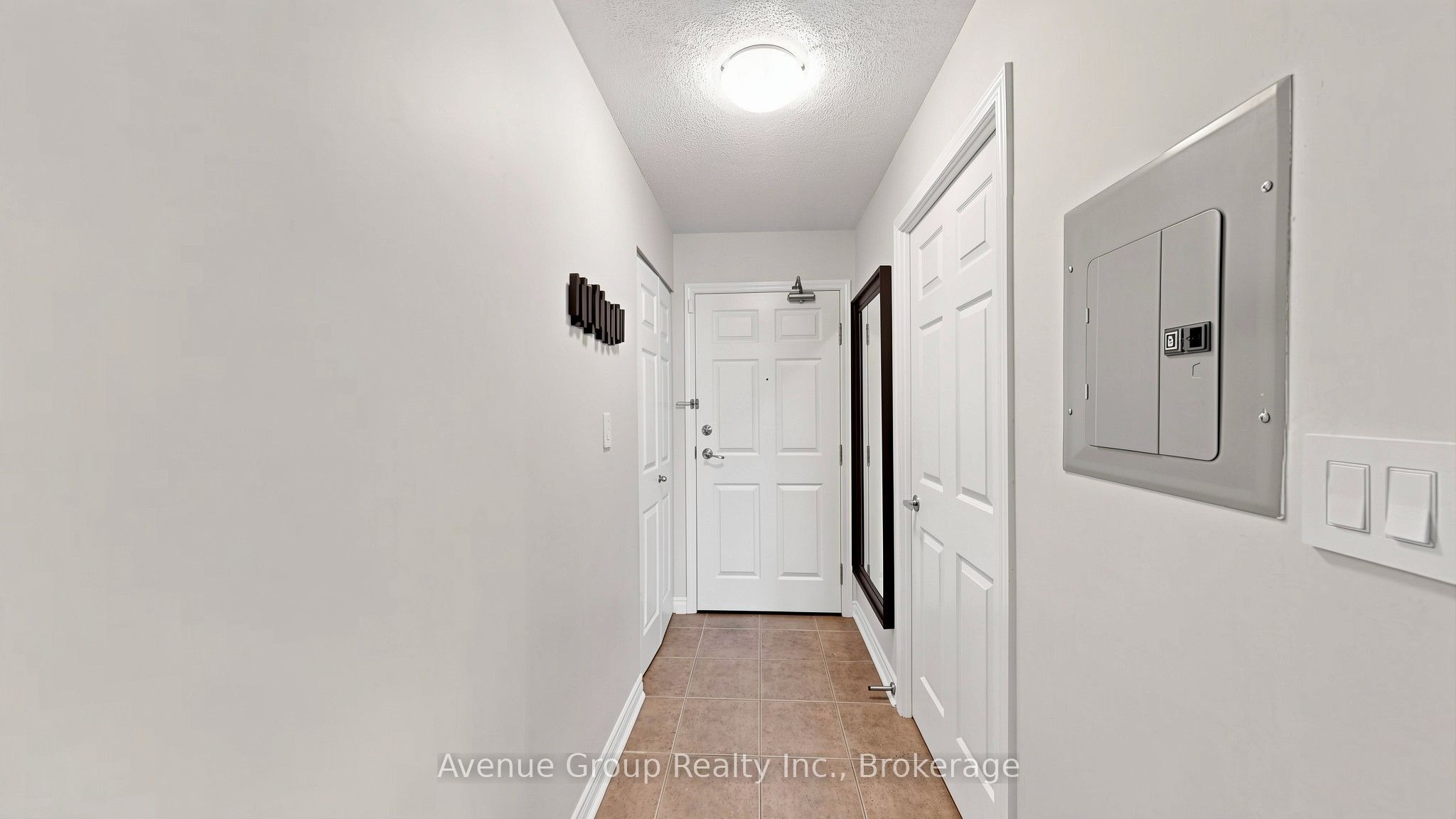19 Barberry Place 513 Property Photo 4